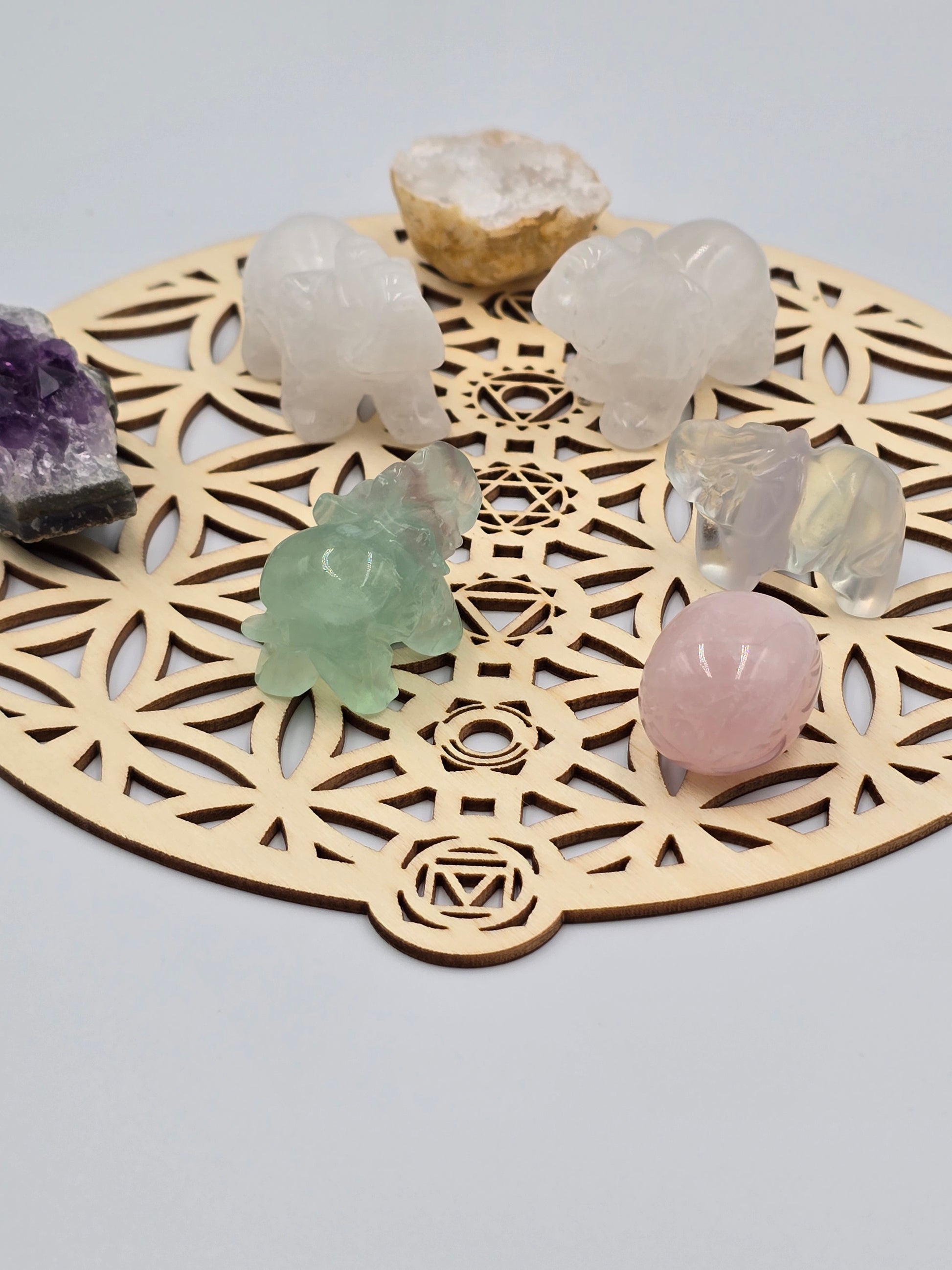 Éléphant en Pierre Naturelle - Cristal de Roche ou Fluorite - 40-50 mm