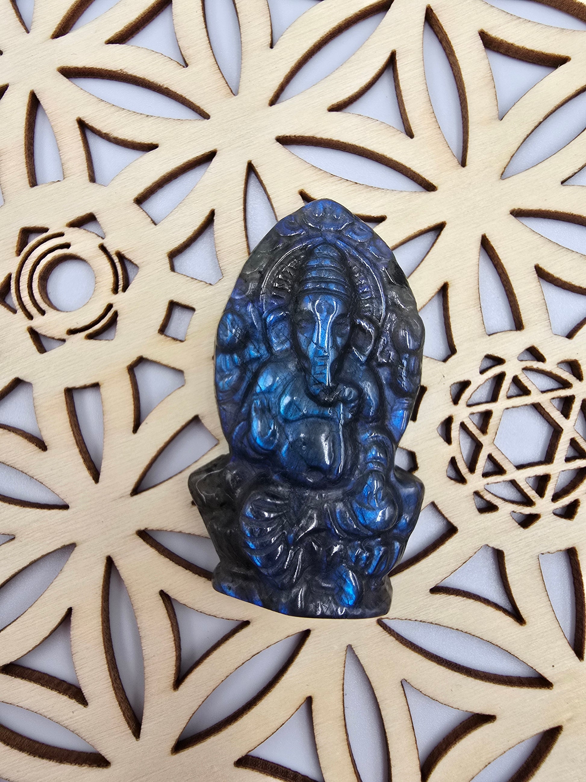 Bouddha ou Ganesh en Labradorite - Qualité Extra - 35-50 mm
