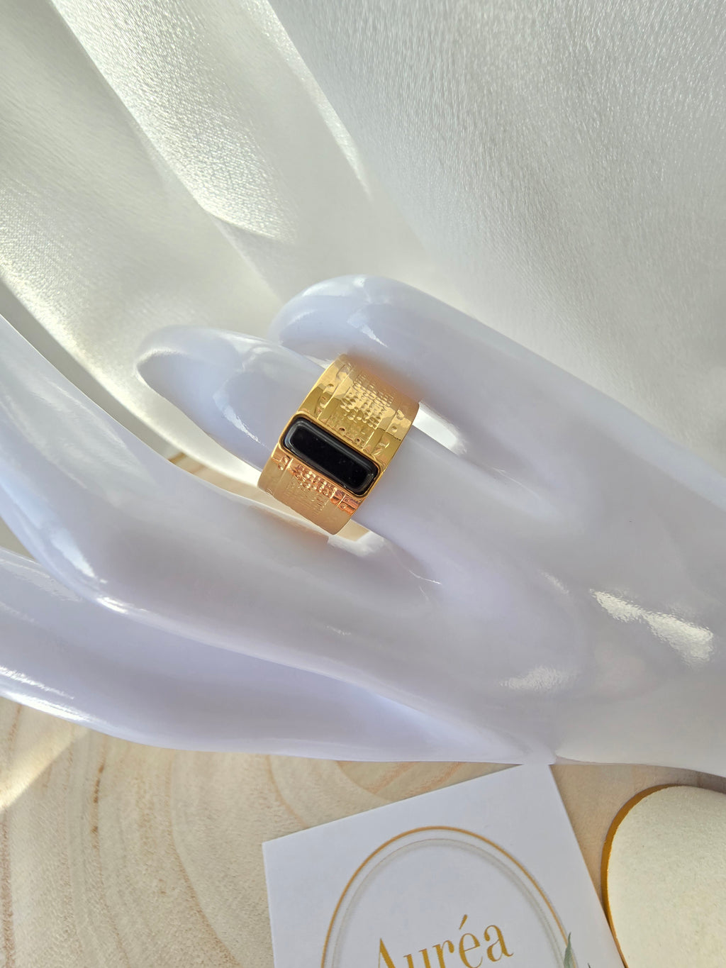 Bague ADY Martelée Pierre ONYX Rectangulaire - Acier Inoxydable doré / Or et Ame Bijoux