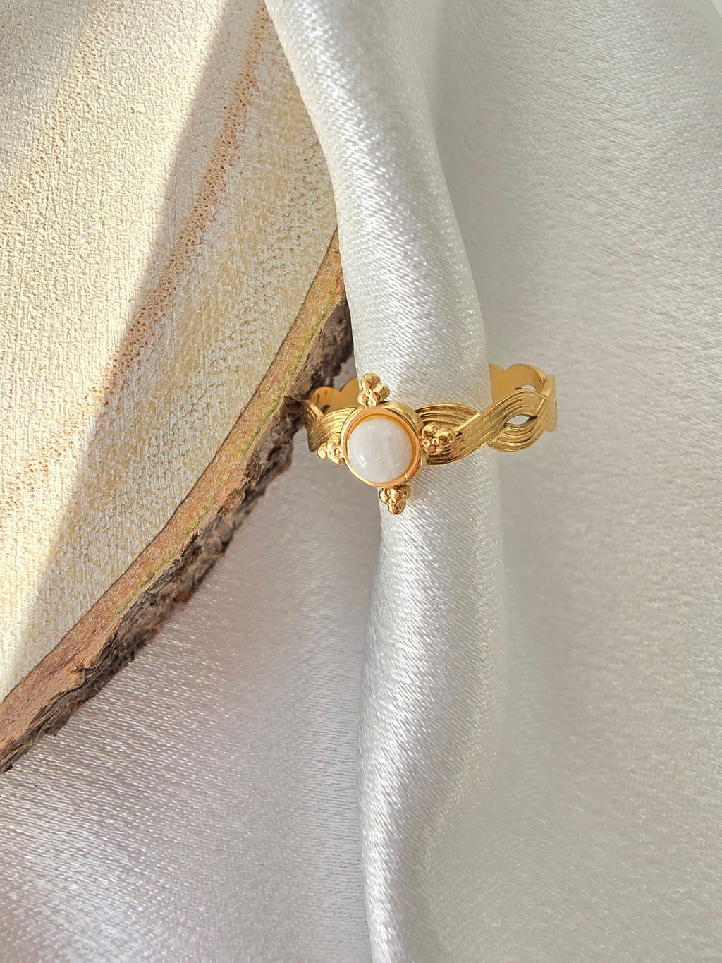 Bague DANA Pierre Naturelle - Quartz Rose & Nacre | Or et Ame Bijoux