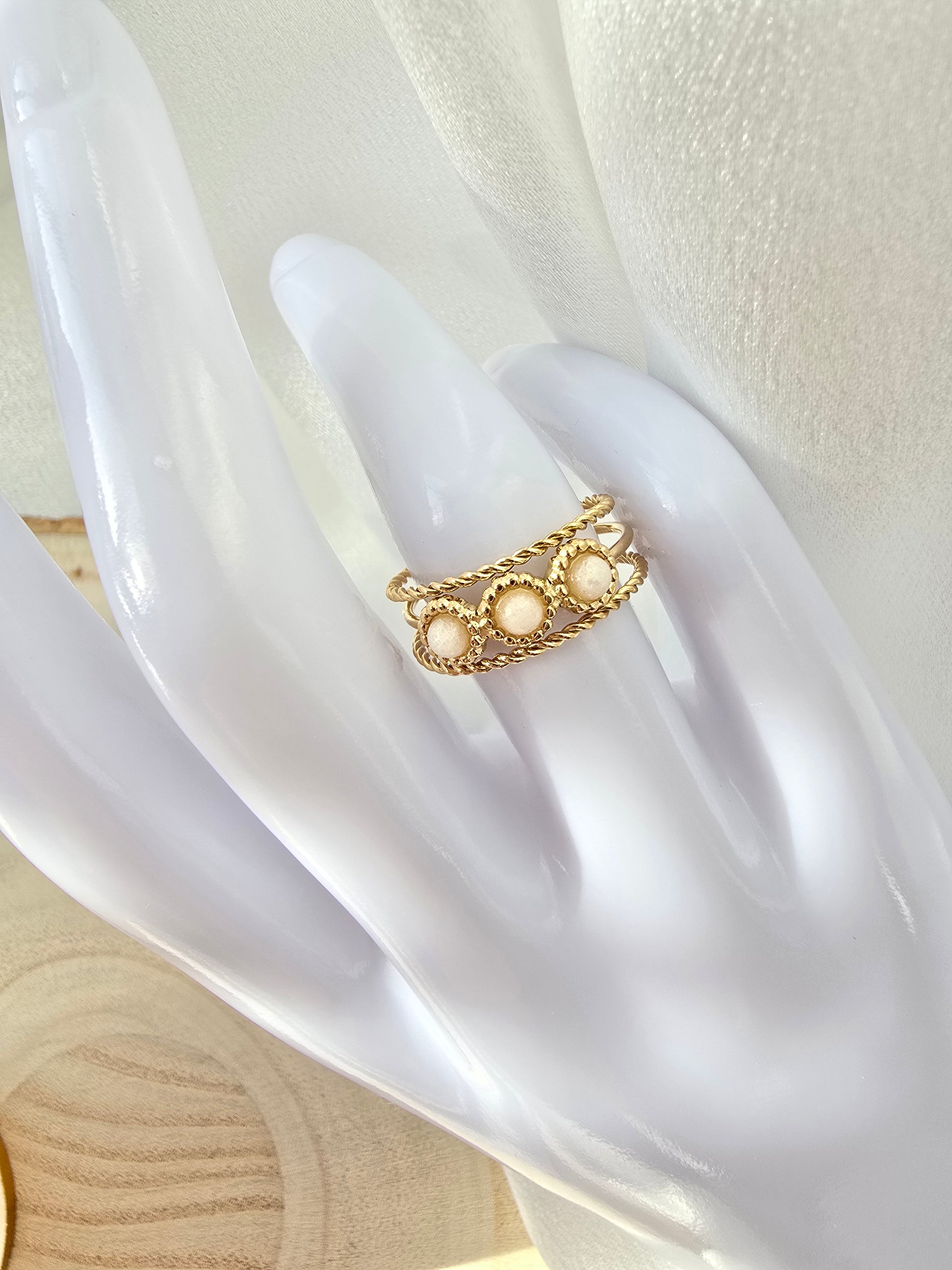 Bague LISE- Triple Rang Howlite - Pierre Naturelle | Or et Ame Bijoux