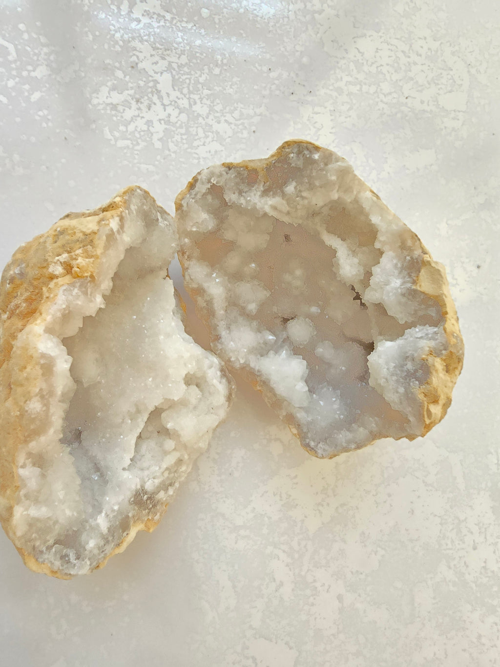 Demi-Géode de Cristal de Roche - 500g - Moitié Séparée - Qualité Extra