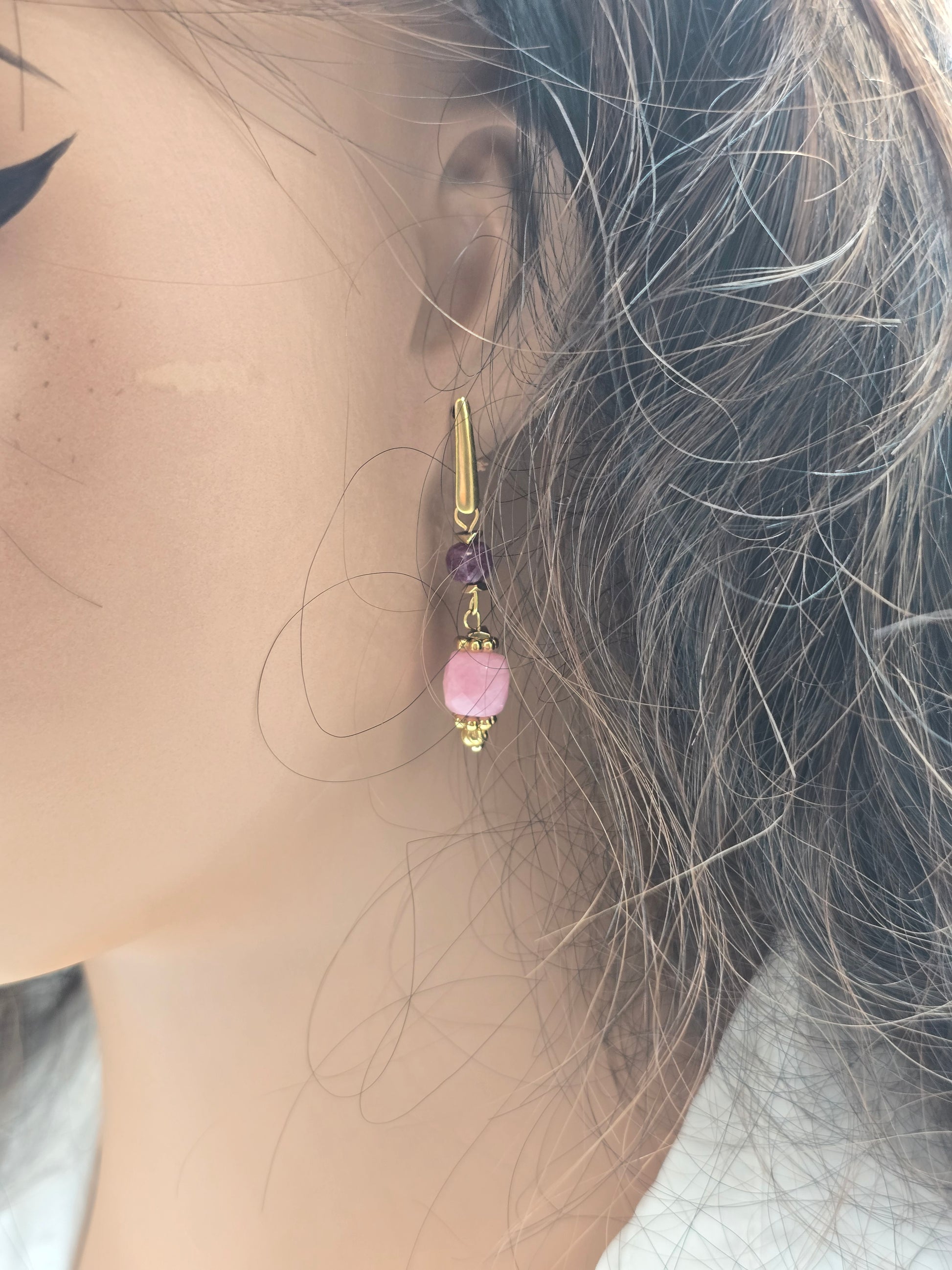 Boucles d'Oreilles KAEL Pendantes Quartz Rose Cristal Roche Lépidolite | Or et Âme Bijoux