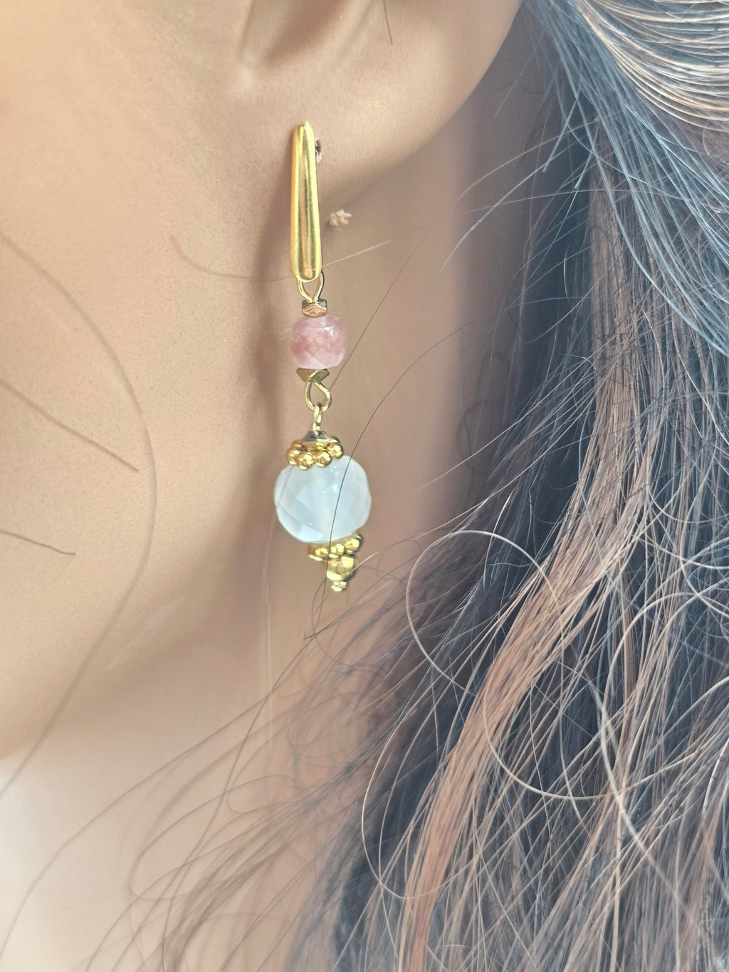 Boucles d'Oreilles KAEL Pendantes Quartz Rose Cristal Roche Lépidolite | Or et Âme Bijoux