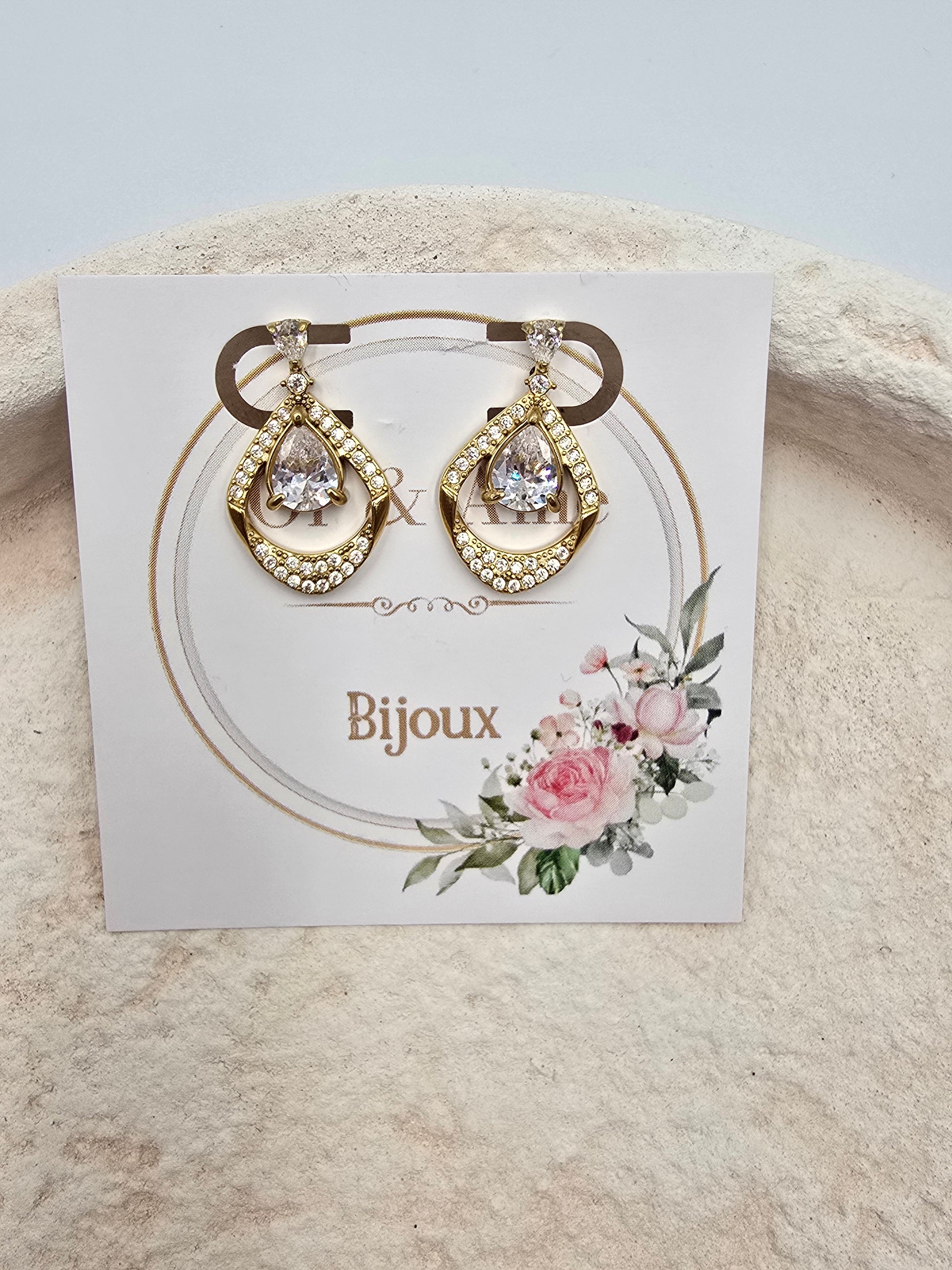 Boucles d'Oreilles Bora - Puces Zirconium Blanc Dorées - Élégance Discrète | Or et Âme