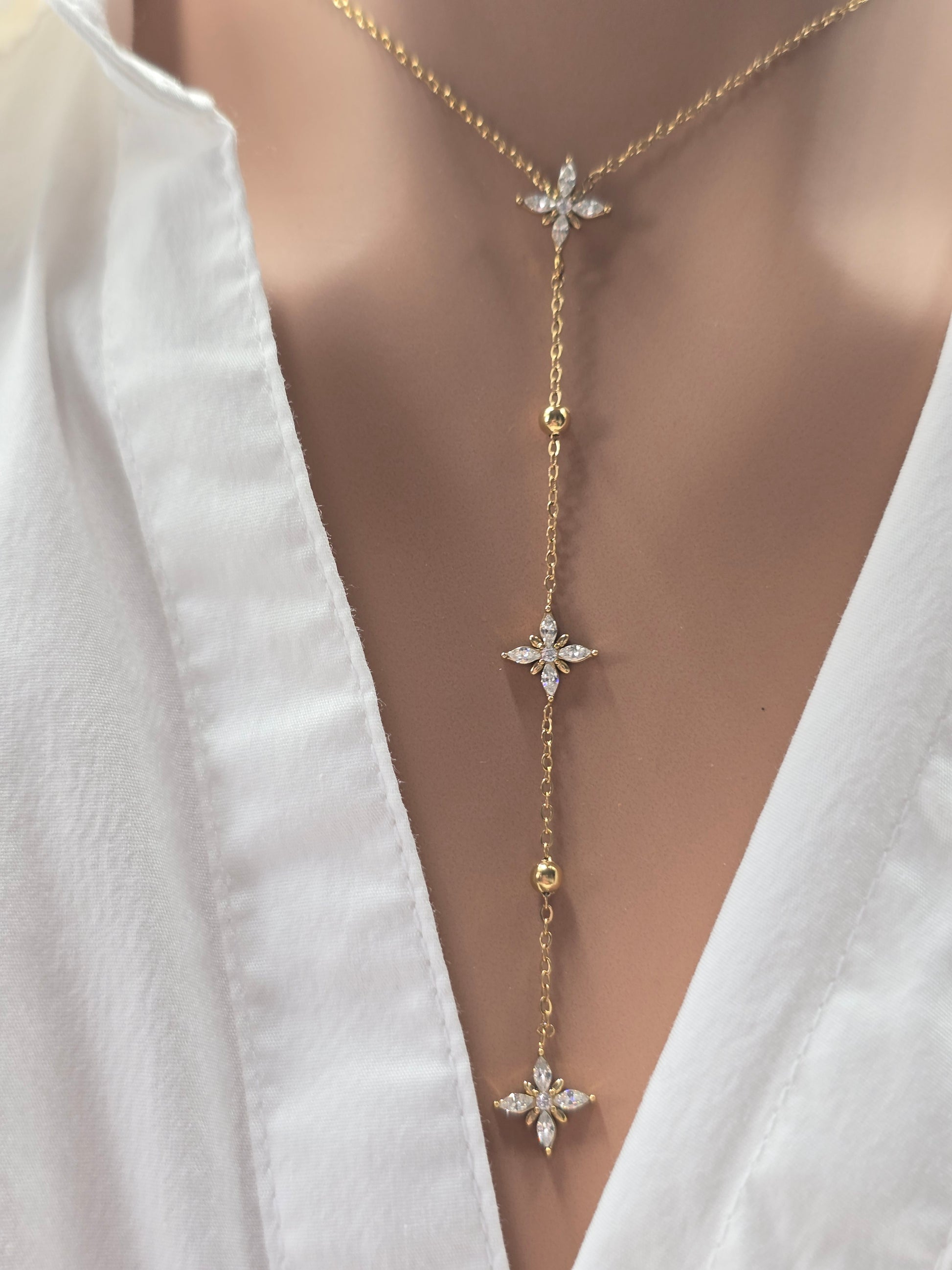 Collier Fiby - Chaîne Y Étoiles Scintillantes Doré - Acier Inoxydable | Or et Âme