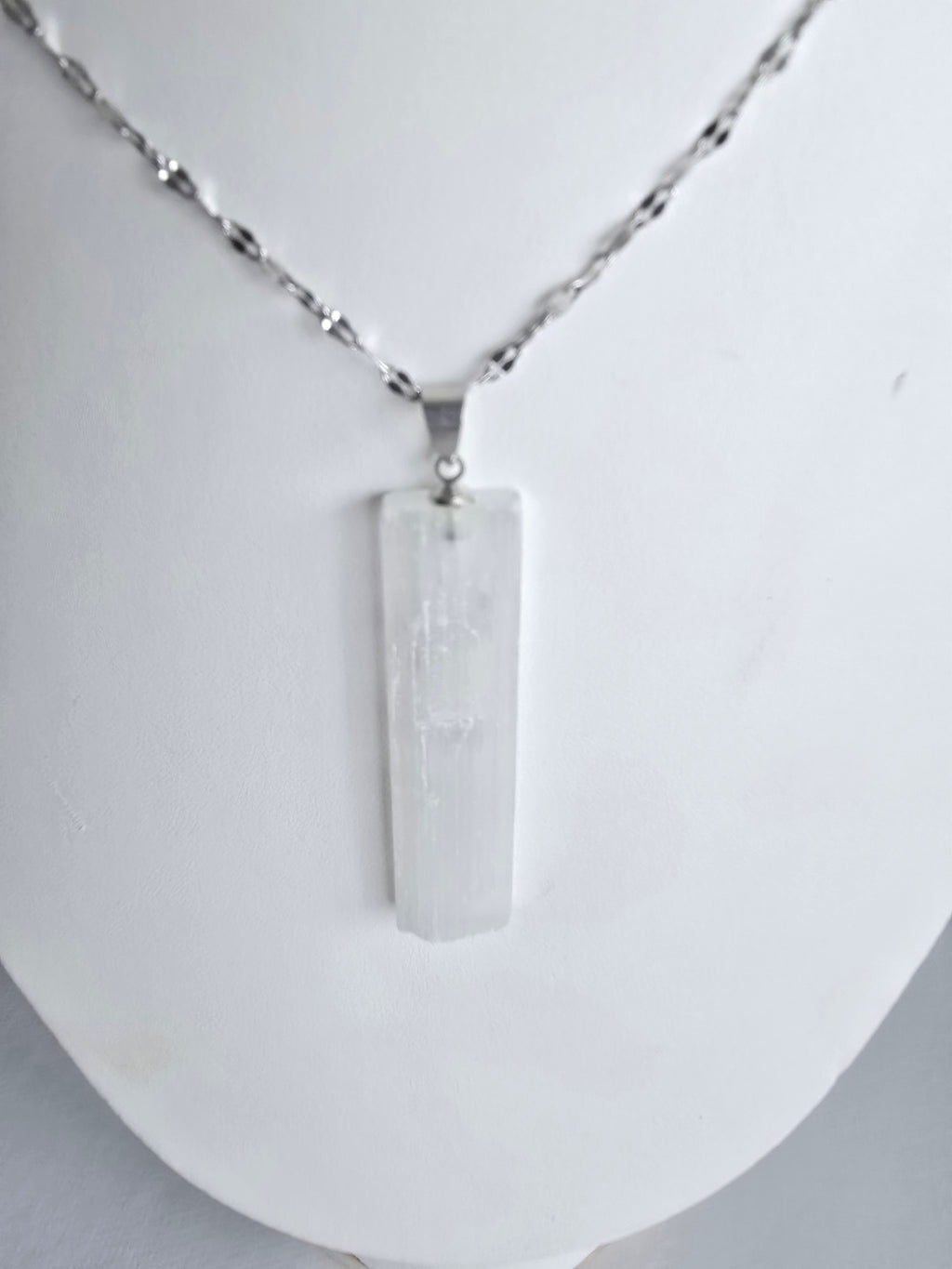 Pendentif Long Sélénite - Pierre de Clarté & Purification Or et Âme-Bijoux