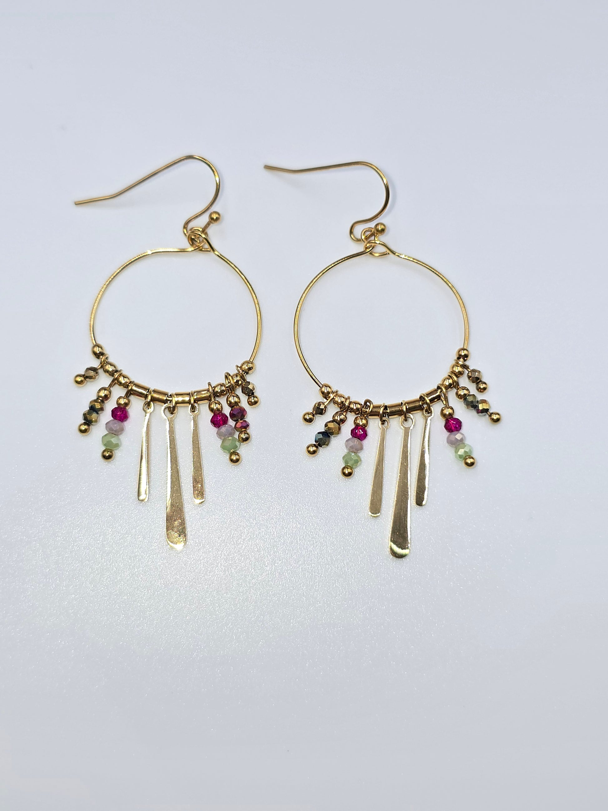 Boucles d'Oreilles Créoles LESLI Cristaux Multicolor Doré | Or et Âme Bijoux