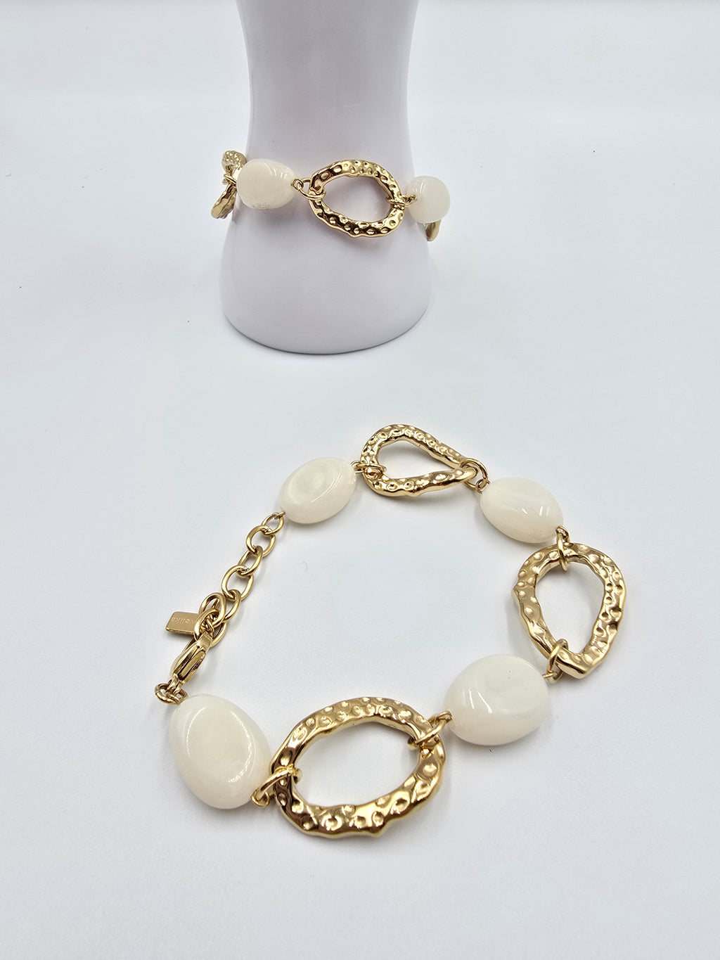 Bracelet MELINDA - Perles Résine & Maillons Dorés - Élégance Colorée