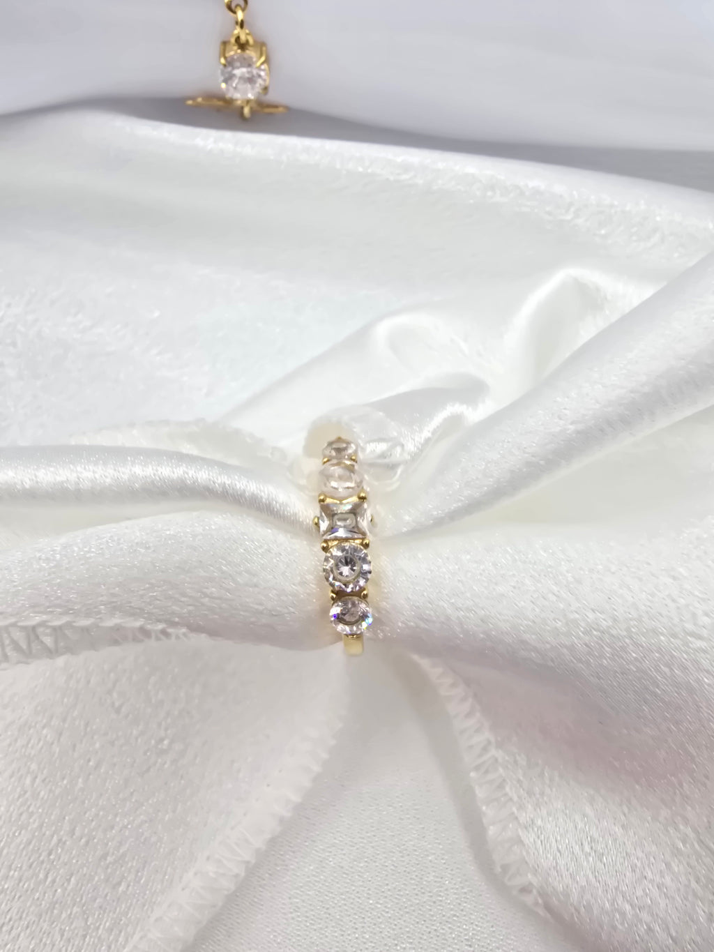 Bague ENORA - 5 Oxydes de Zirconium - Alliance Dorée Élégante
