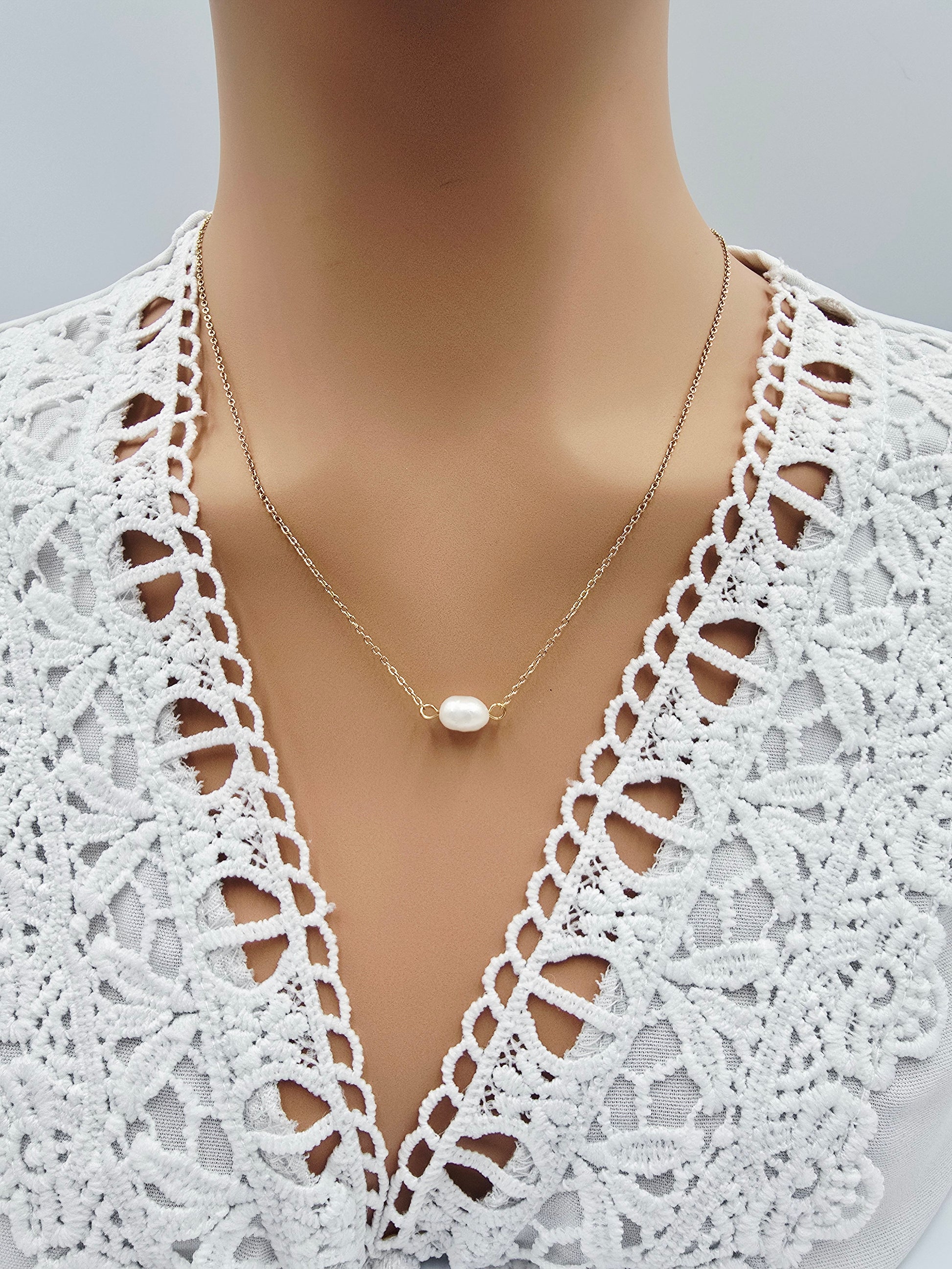 Chaîne de Dos ALINA — Triple Perles en Y | Or et Âme Bijoux