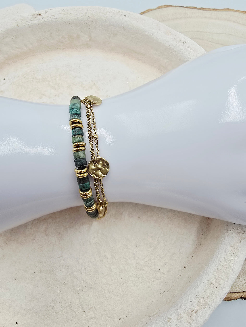 Bracelet Lia – Acier Doré & Pierre Naturelle