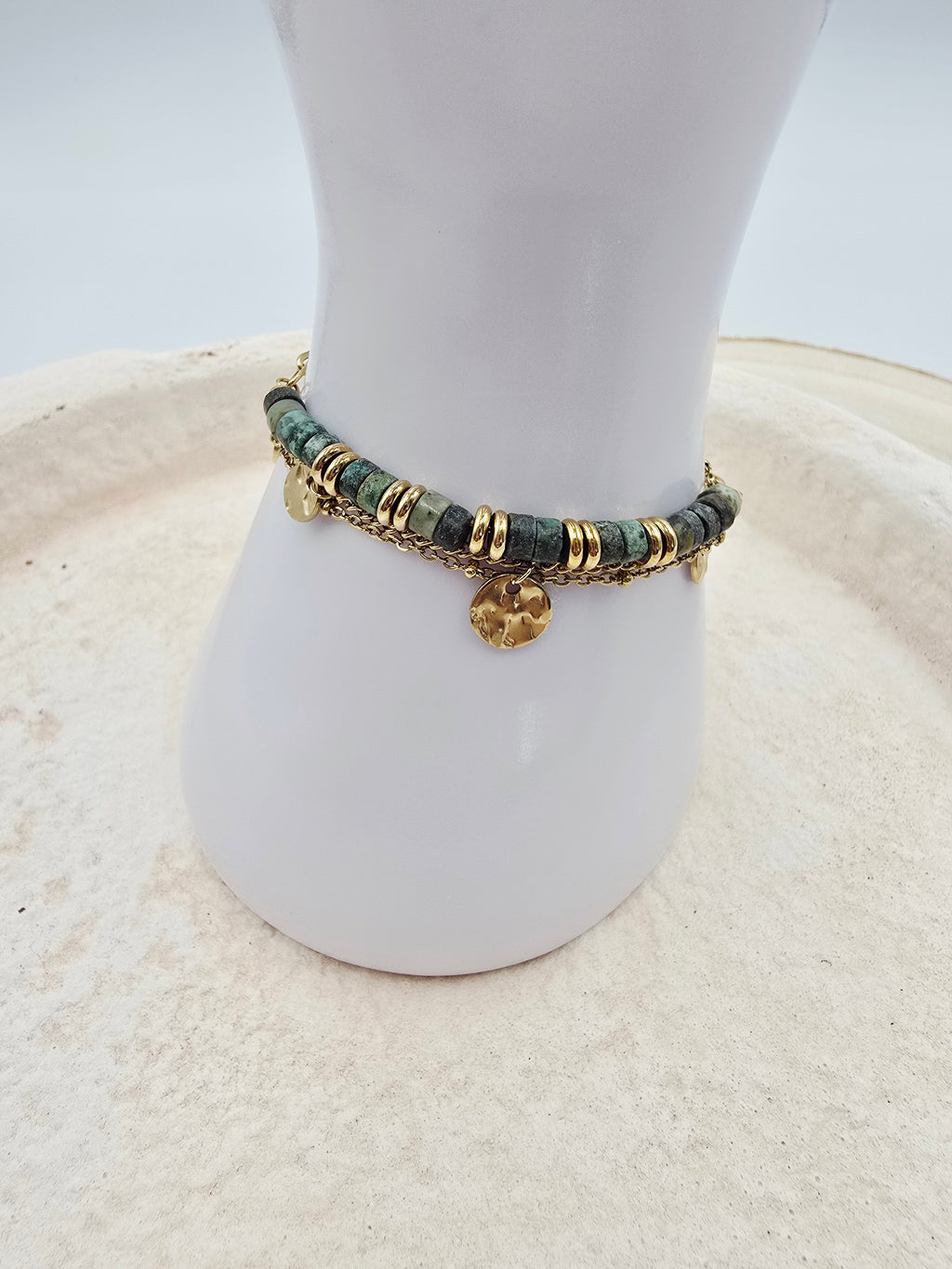 Bracelet Lia – Acier Doré & Pierre Naturelle