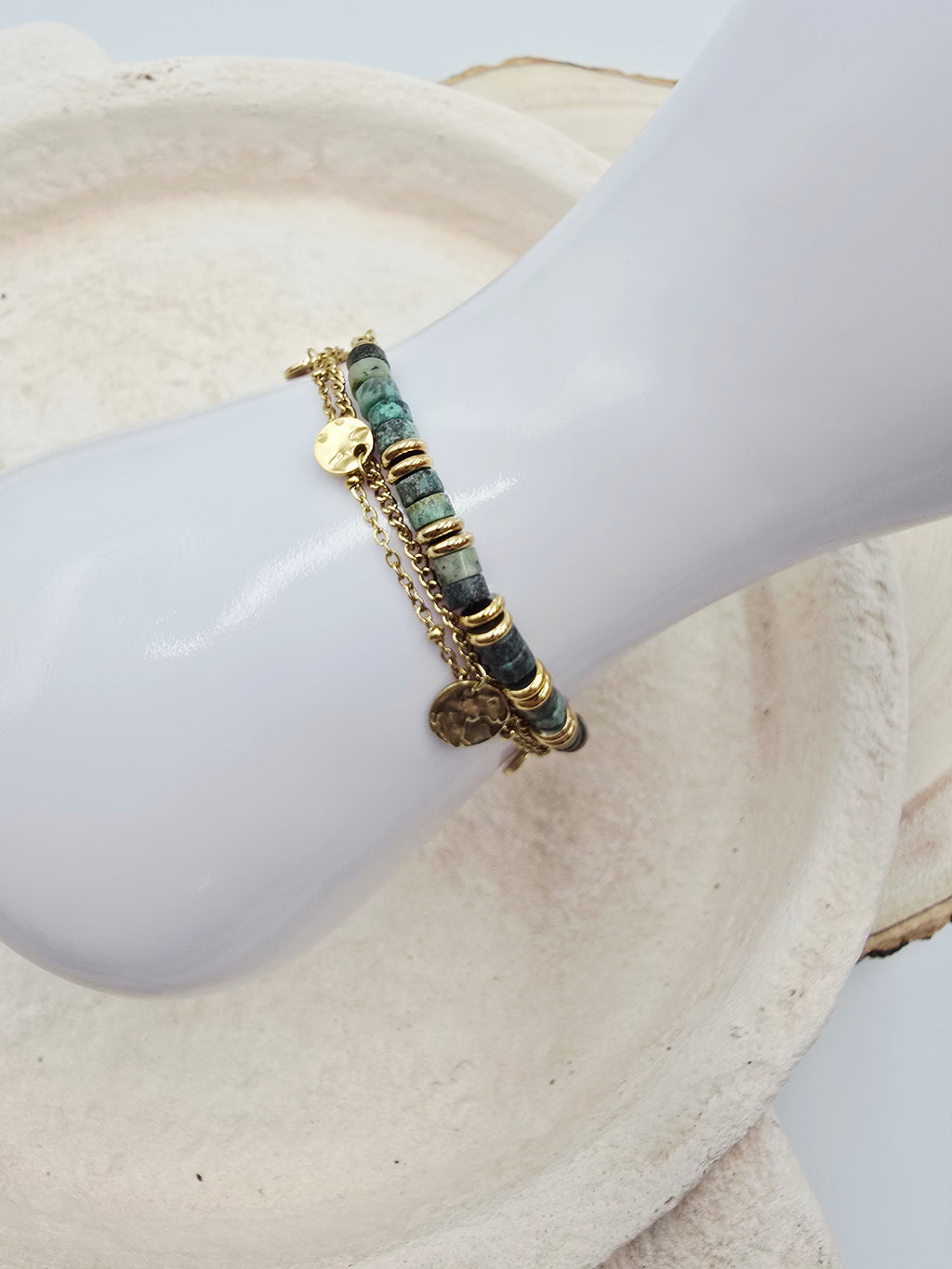 Bracelet Lia – Acier Doré & Pierre Naturelle
