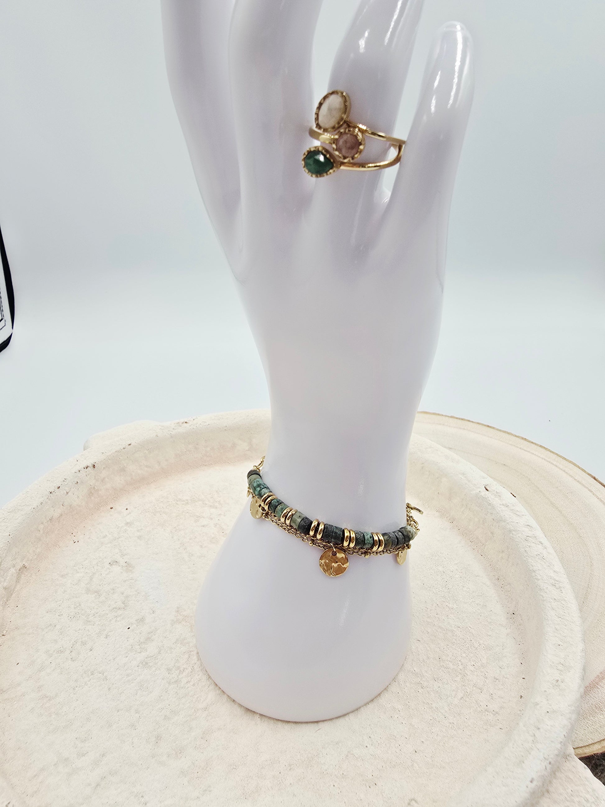 Bracelet Lia – Acier Doré & Pierre Naturelle