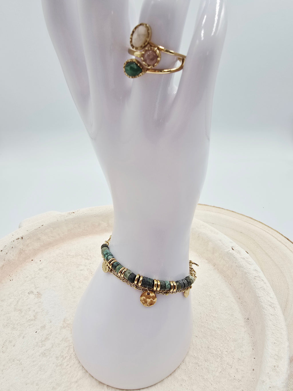 Bracelet Lia – Acier Doré & Pierre Naturelle