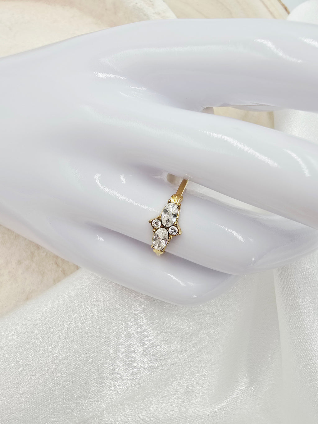 Bague BELLY – Strass Ovales & Ronds Dorée Ajustable