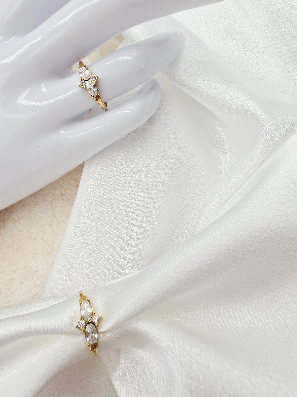 Bague BELLY – Strass Ovales & Ronds Dorée Ajustable
