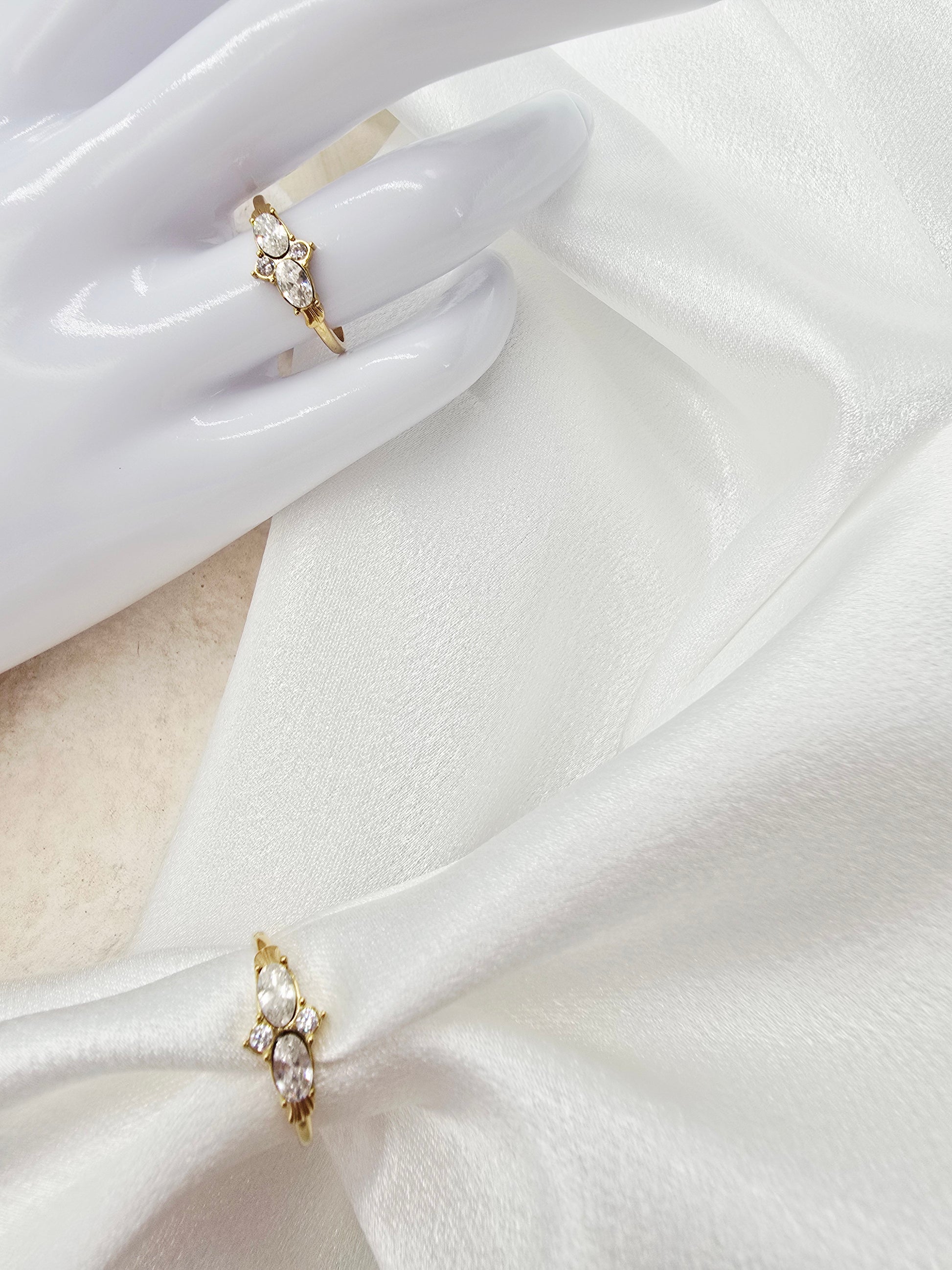 Bague BELLY – Strass Ovales & Ronds Dorée Ajustable
