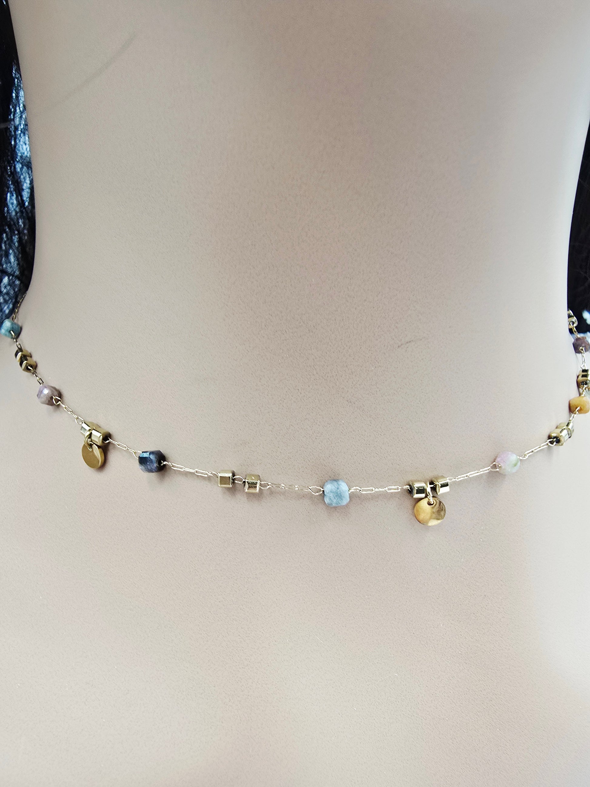 Collier BETTY | Perles Naturelles Tourmaline ou Onyx | Pampilles Dorées | Acier Inoxydable | Or et Âme Bijoux