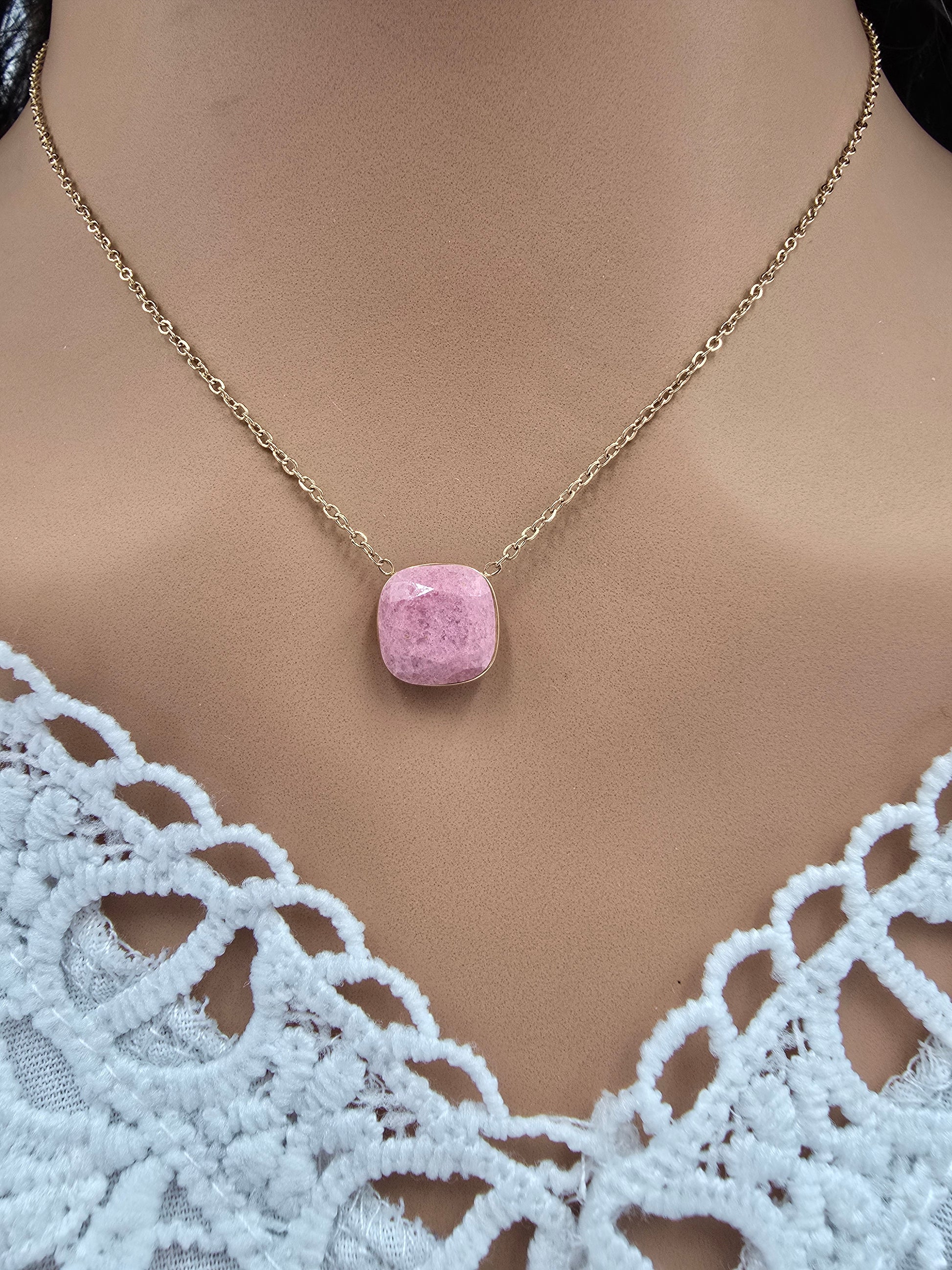 Collier ESMÉE | Pierre Naturelle Rhodonite ou Améthyste | Acier Inoxydable Doré | Or et Âme Bijoux