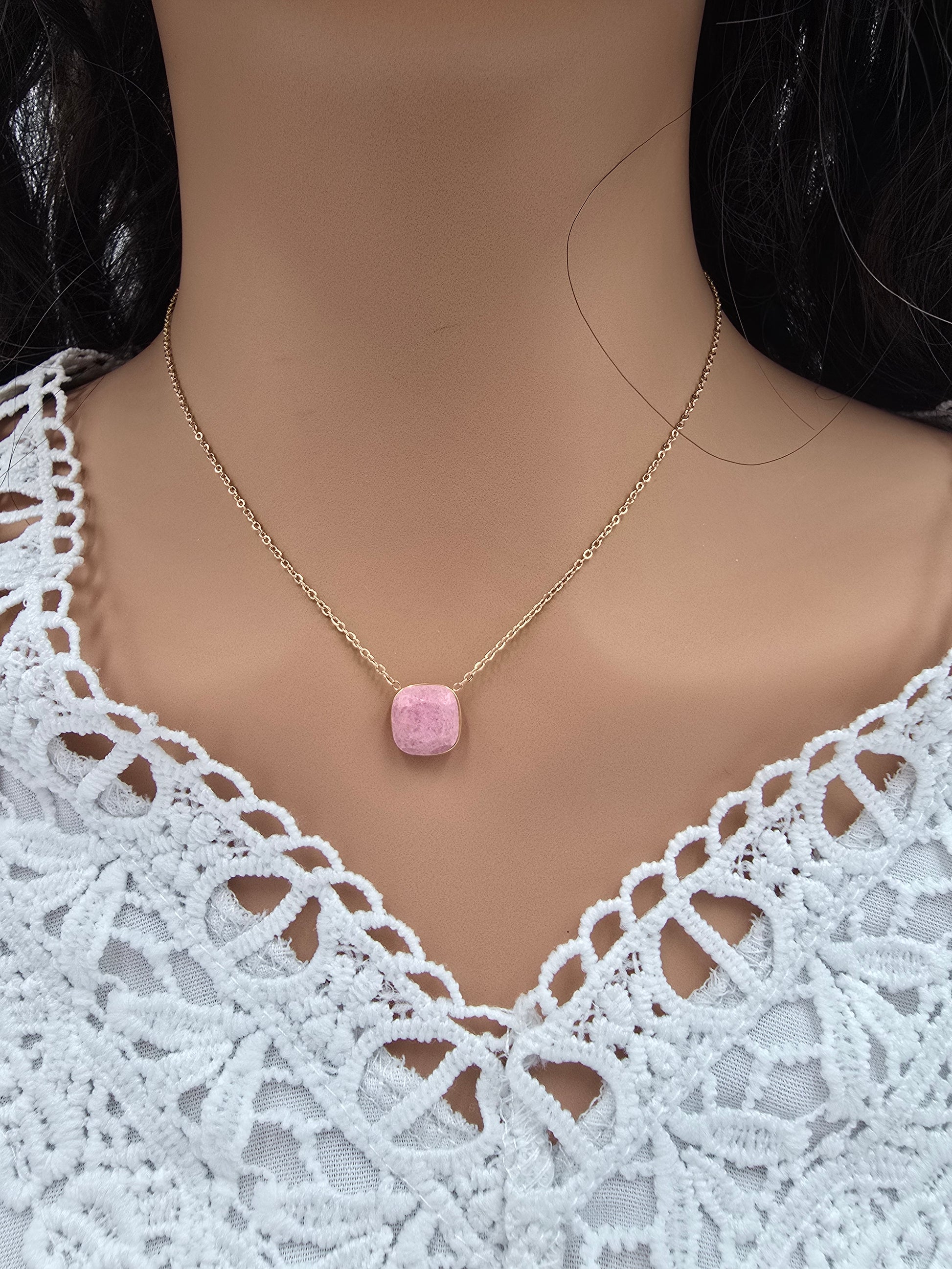 Collier ESMÉE | Pierre Naturelle Rhodonite ou Améthyste | Acier Inoxydable Doré | Or et Âme Bijoux