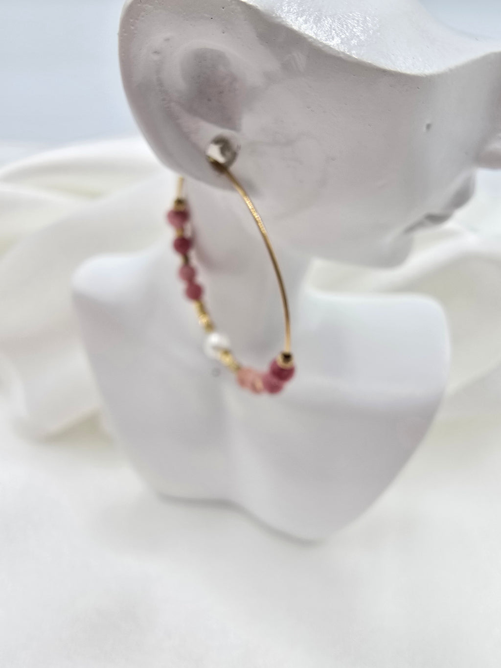 Créoles BOHEMIE – Agate Indienne, Rhodonite ou Améthyste & Perle d'Eau Douce