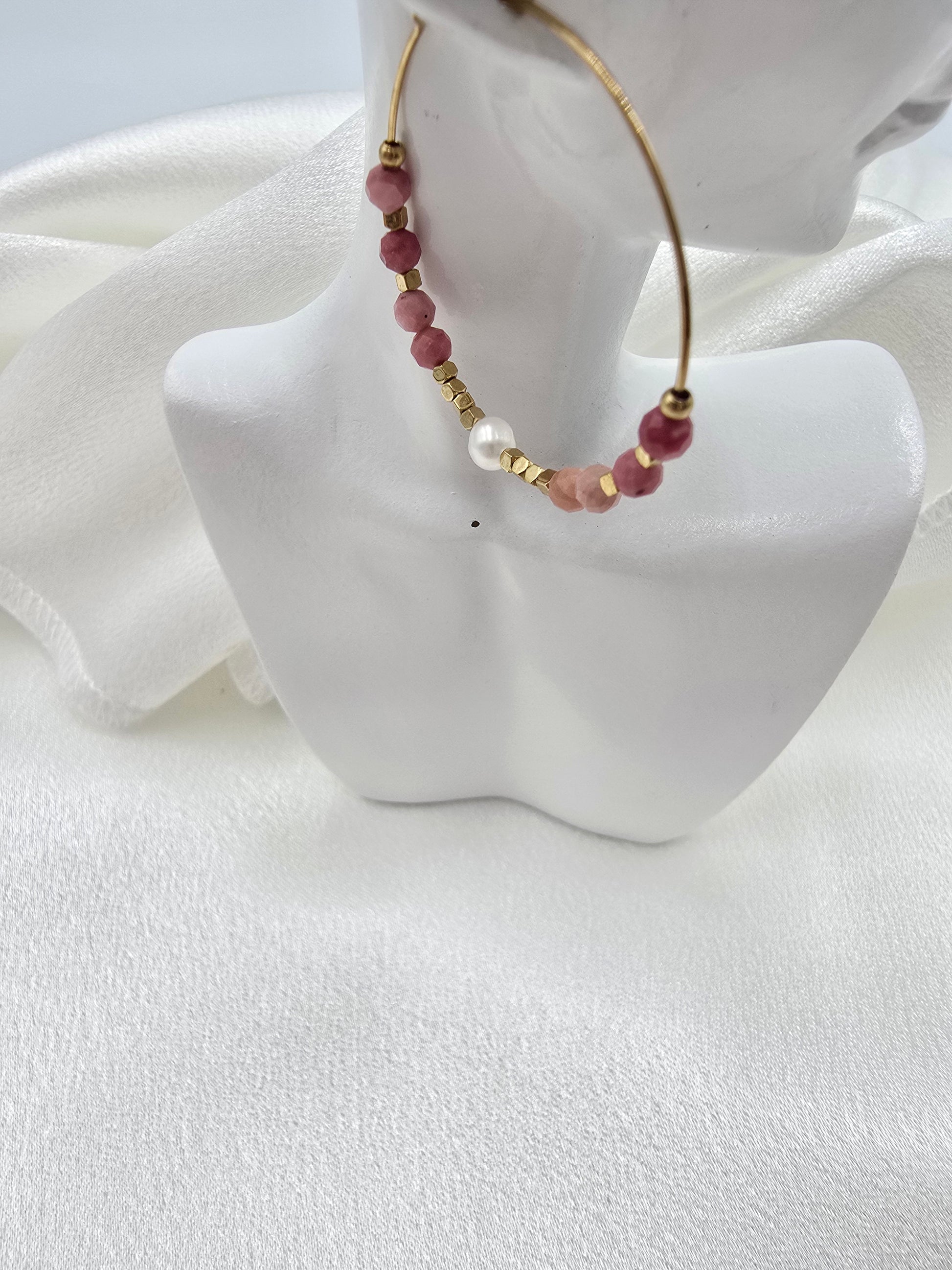 Créoles BOHEMIE – Agate Indienne, Rhodonite ou Améthyste & Perle d'Eau Douce