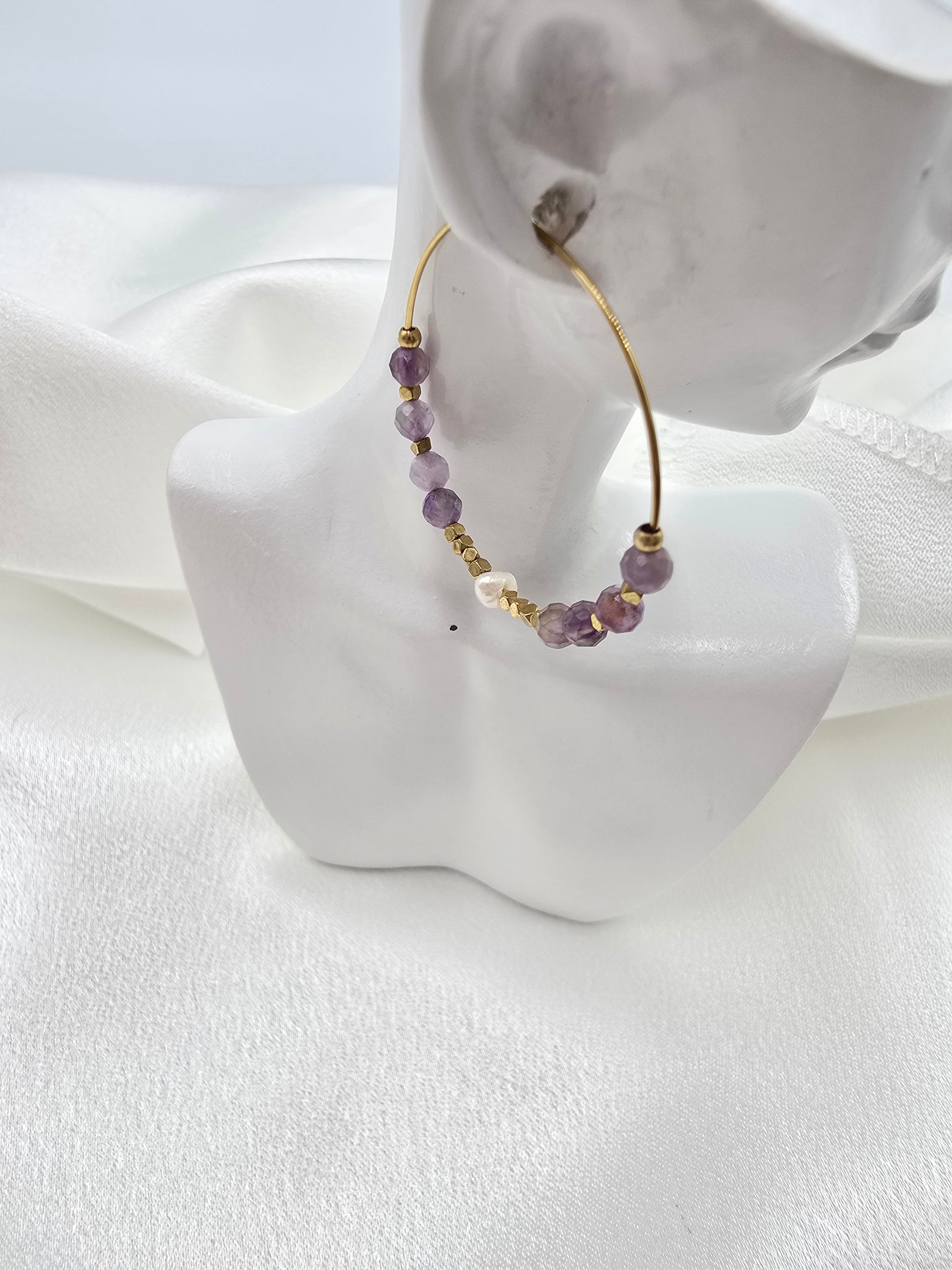 Créoles BOHEMIE – Agate Indienne, Rhodonite ou Améthyste & Perle d'Eau Douce