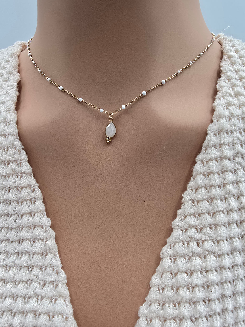 Collier ESTELINE – Agate Blanche, Amazonite, Labradorite ou Améthyste