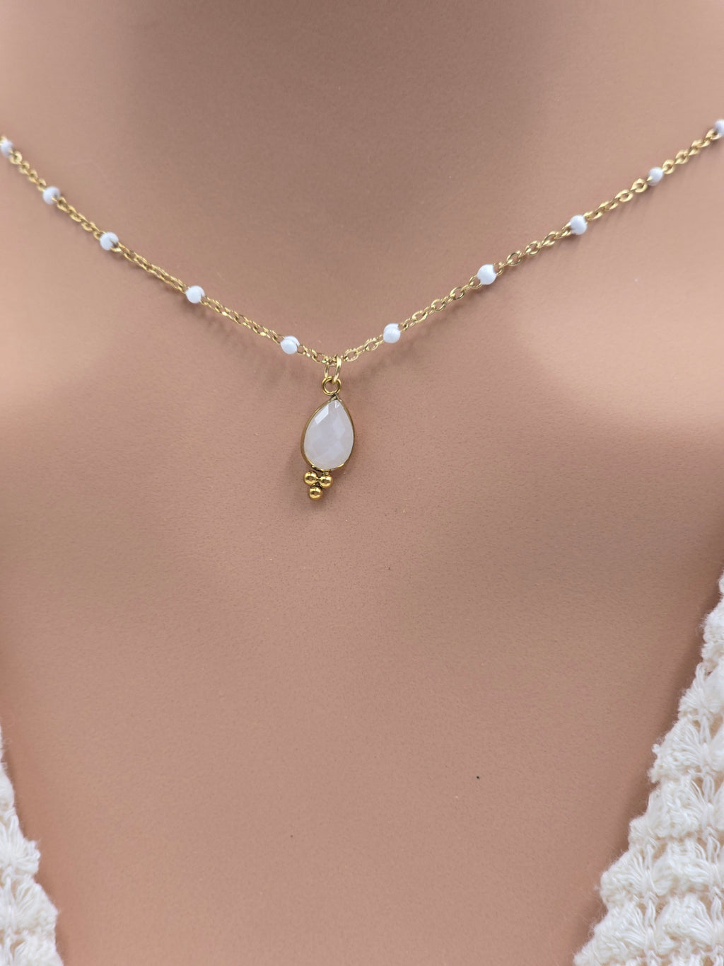 Collier ESTELINE – Agate Blanche, Amazonite, Labradorite ou Améthyste