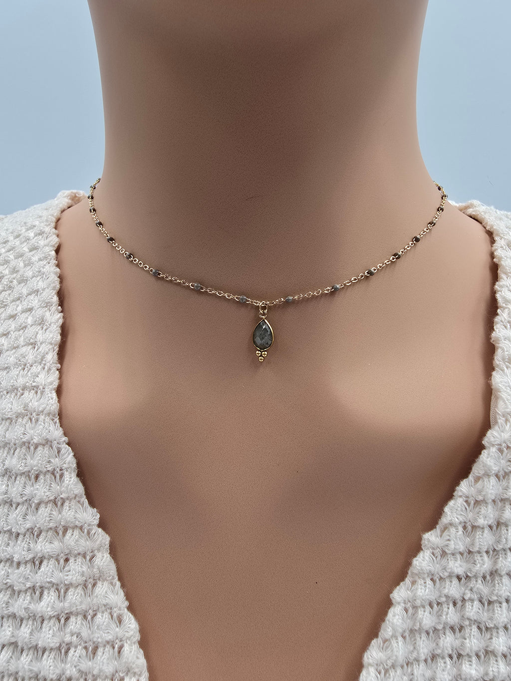 Collier ESTELINE – Agate Blanche, Amazonite, Labradorite ou Améthyste
