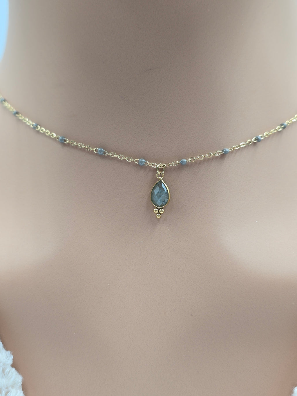 Collier ESTELINE – Agate Blanche, Amazonite, Labradorite ou Améthyste
