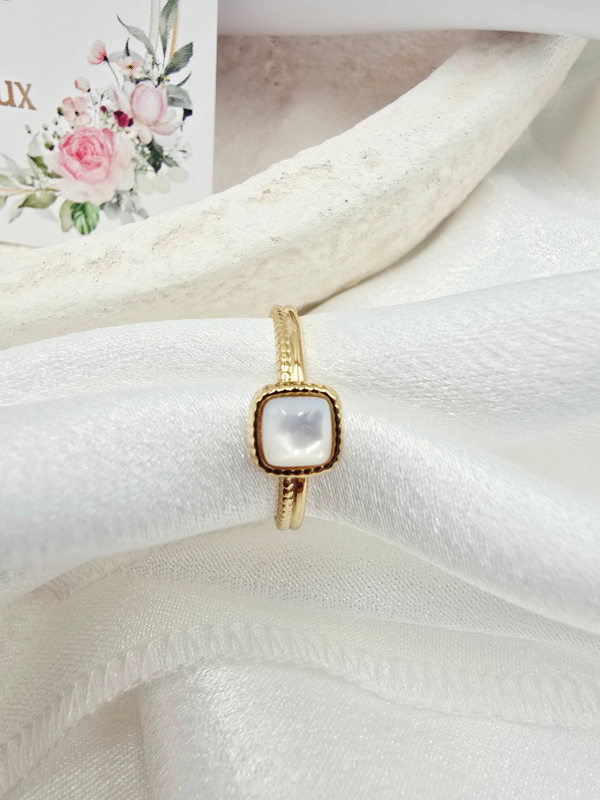 Bague KANEL – Améthyste, Onyx ou Nacre