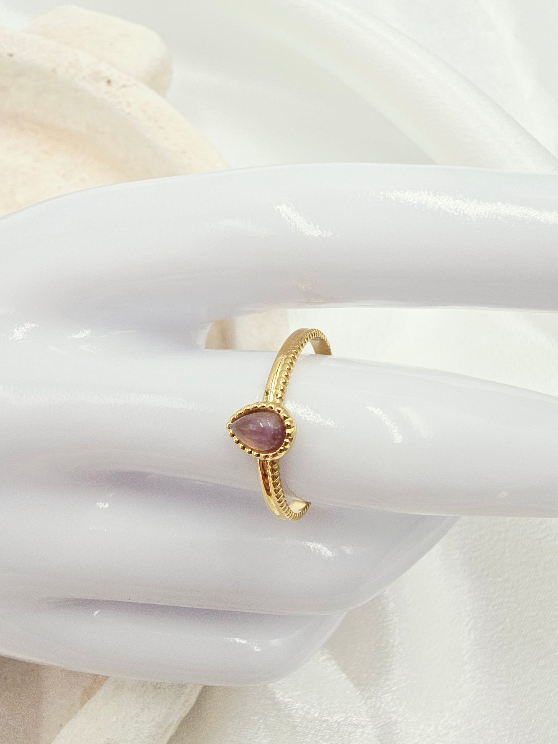 Bague SANDRA – Nacre, Améthyste, Quartz Fraise ou Apatite