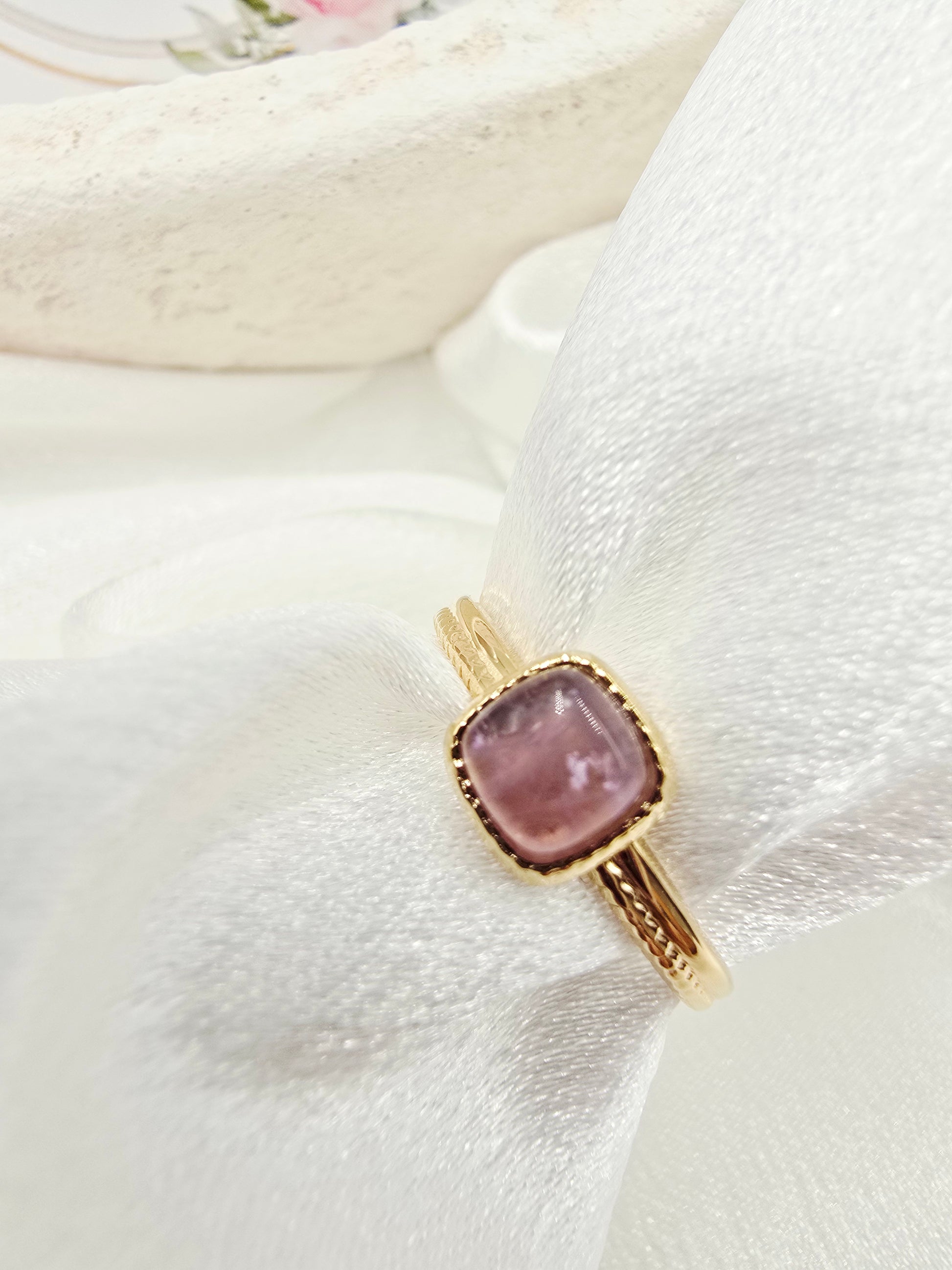 Bague KANEL – Améthyste, Onyx ou Nacre