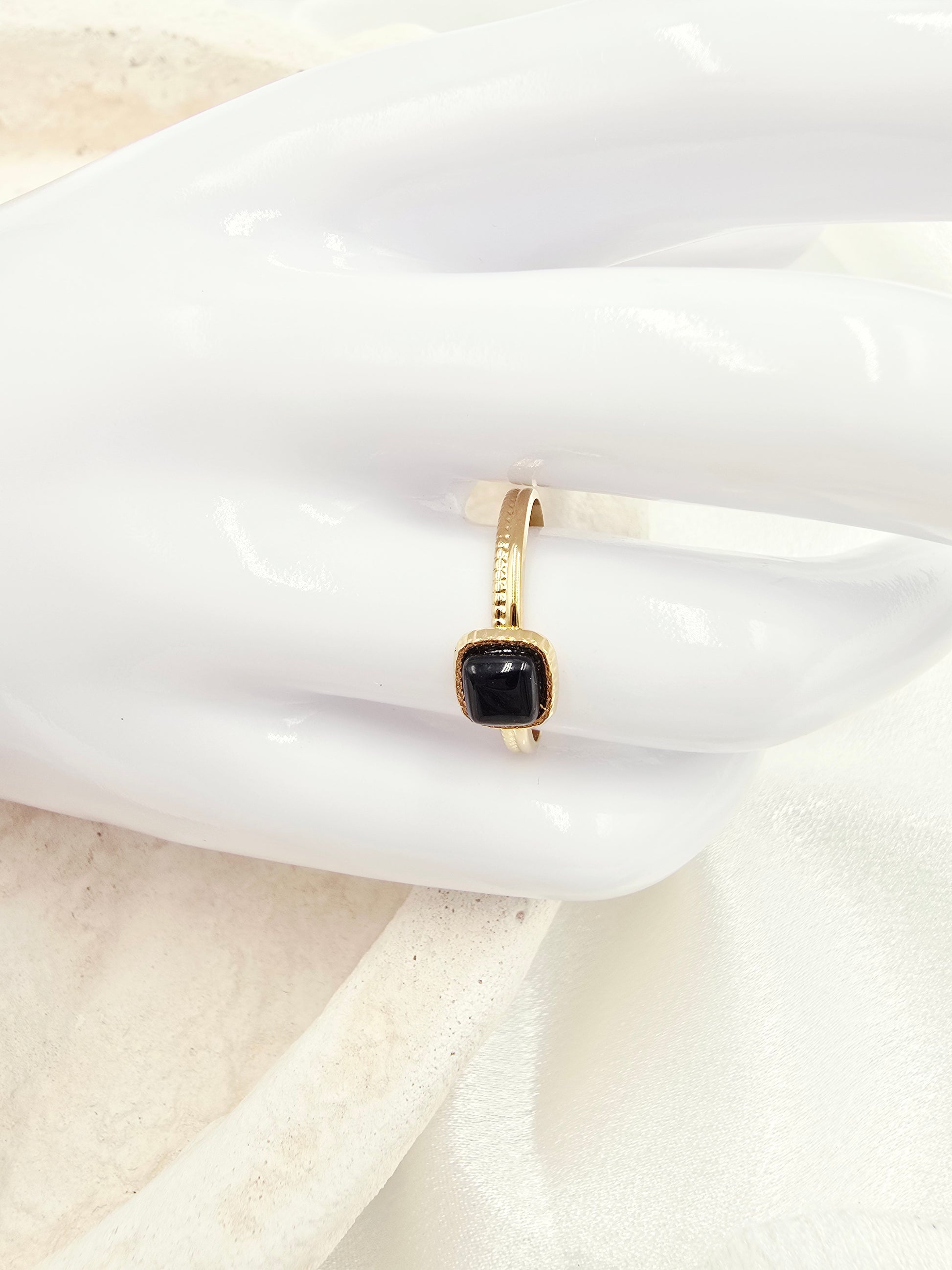 Bague KANEL – Améthyste, Onyx ou Nacre