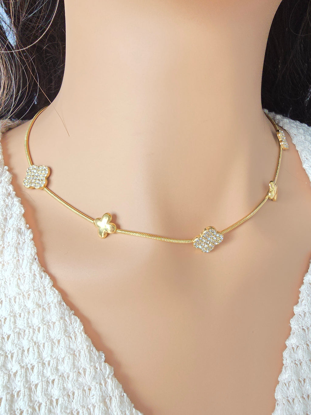 Collier MILA— Trèfles Pavés Dorés