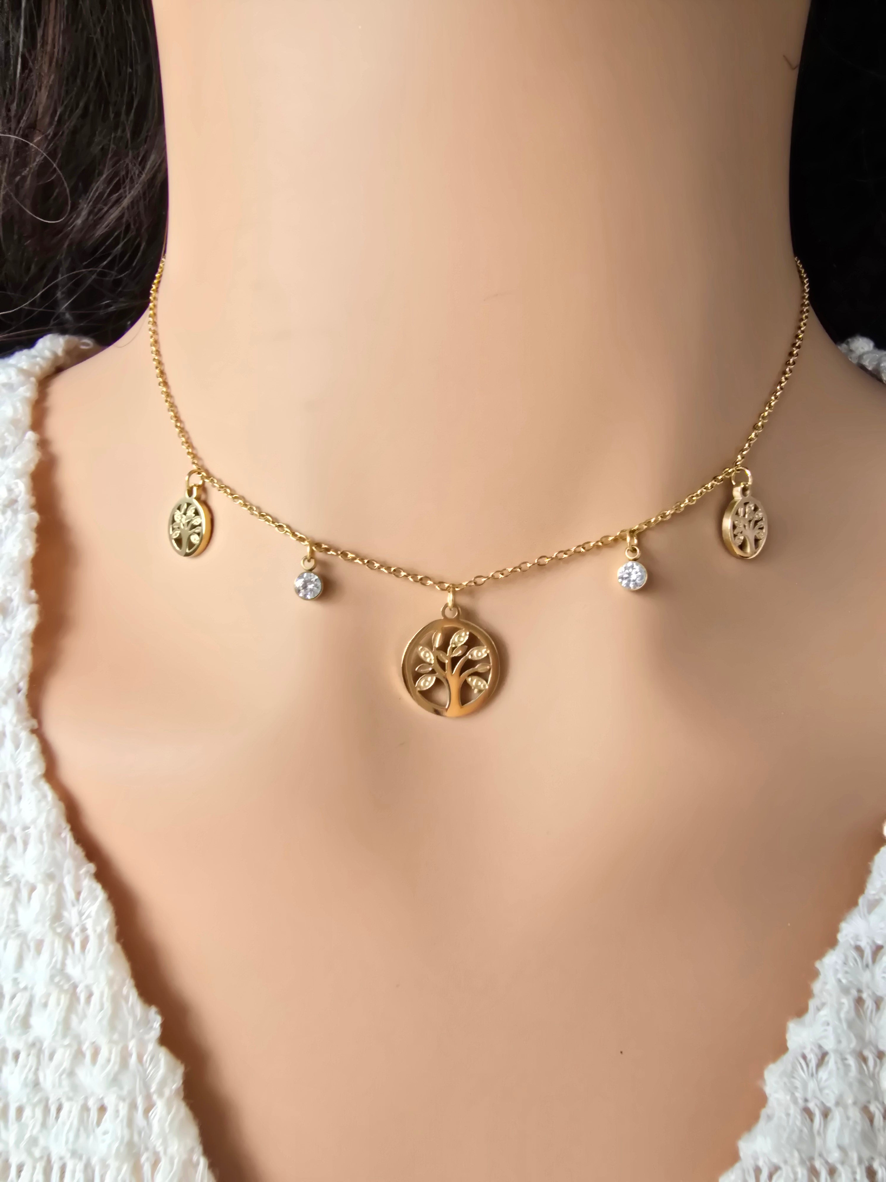 Collier Ena — 5 Breloques Arbre de Vie & Cristaux • Acier Inoxydable Doré