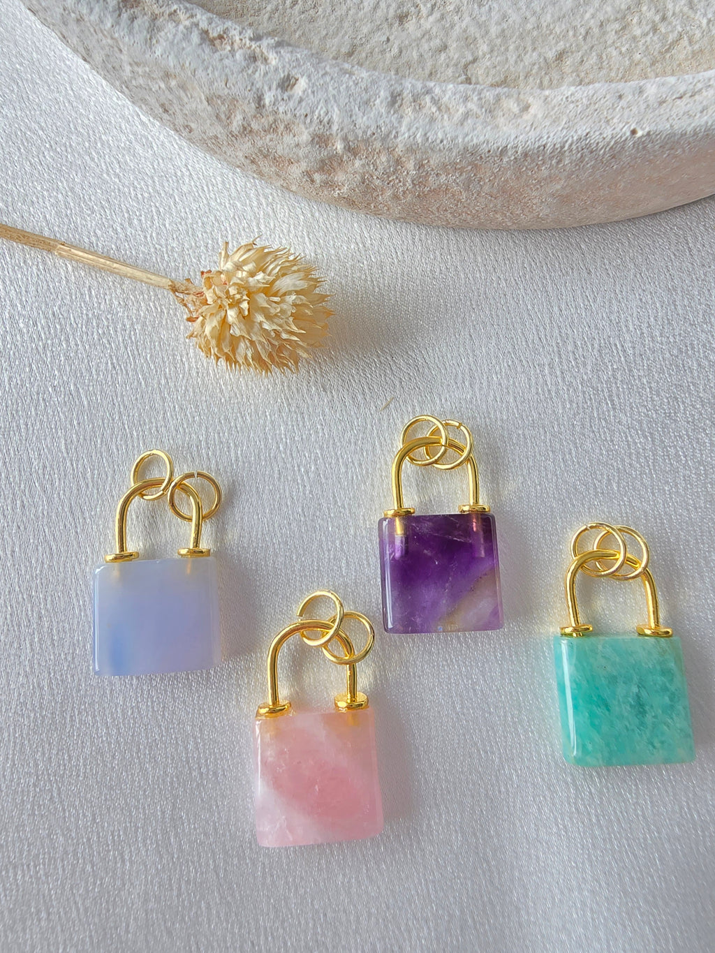 Pendentif Cadenas Pierre Naturelle – Améthyste, Quartz Rose, Amazonite ou Calcédoine