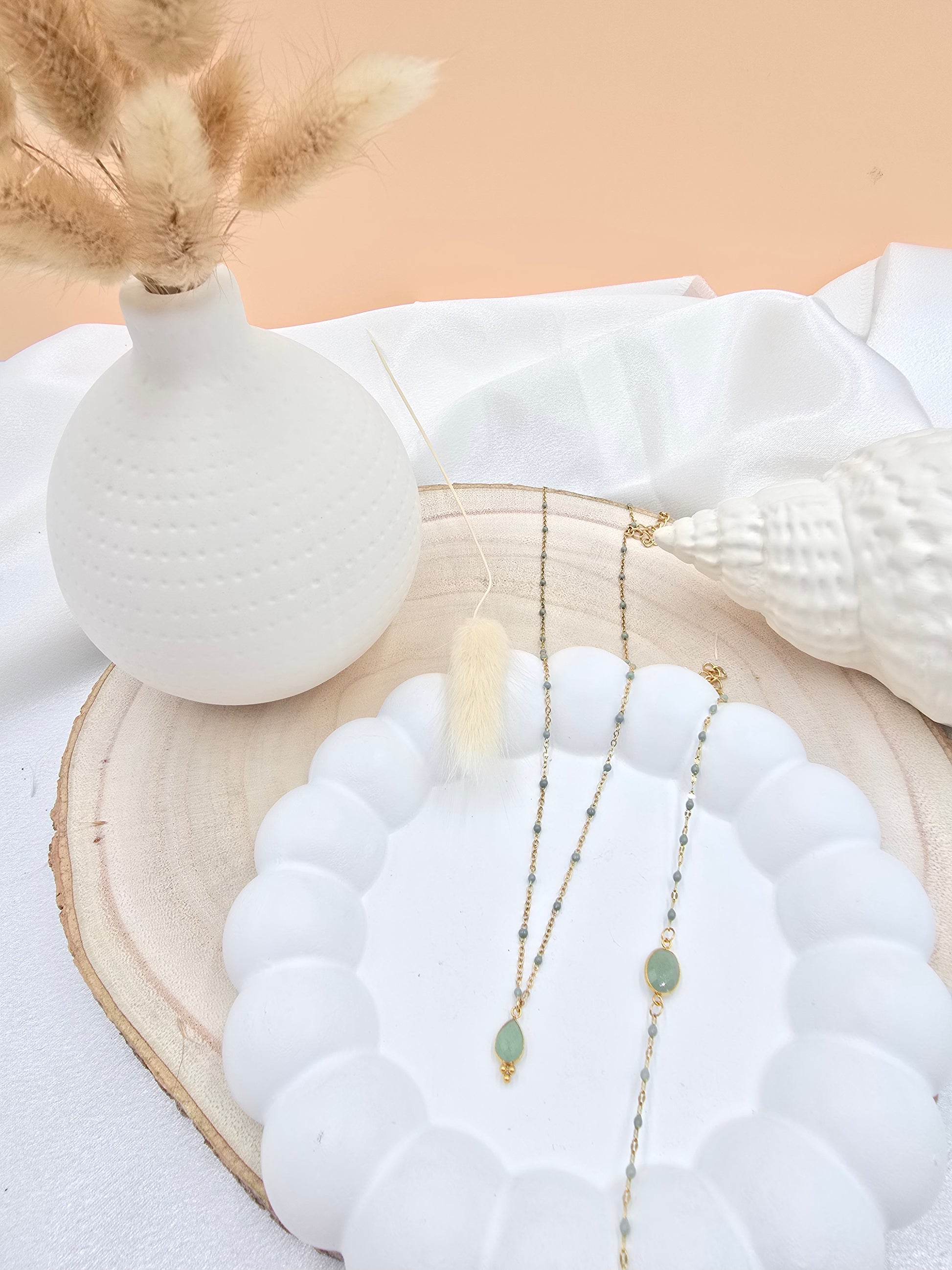 Bracelet ESTELINE | Maille Émail & Pendentif Pierre Naturelle Ovale | Or et Âme Bijoux