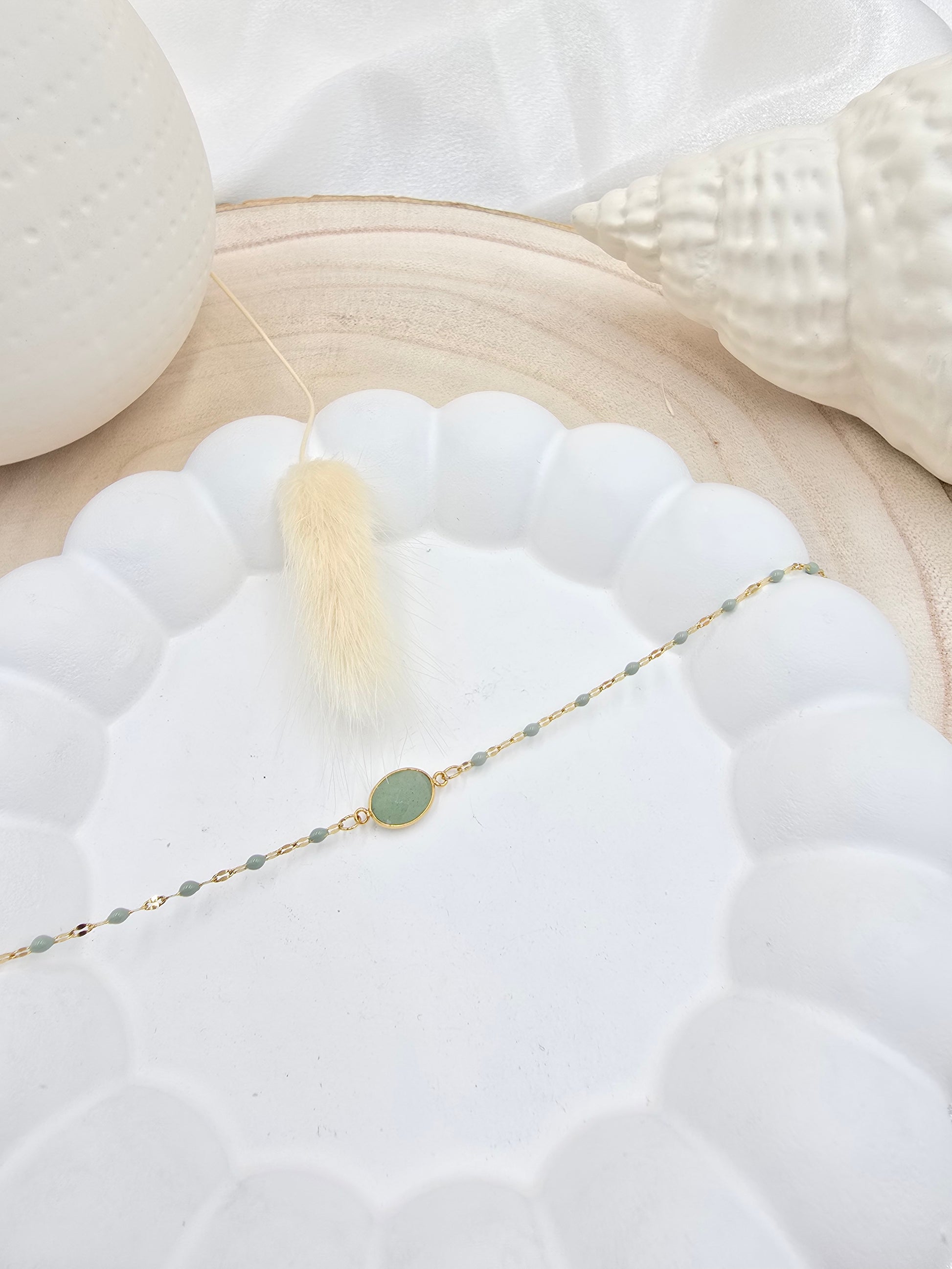 Bracelet ESTELINE | Maille Émail & Pendentif Pierre Naturelle Ovale | Or et Âme Bijoux