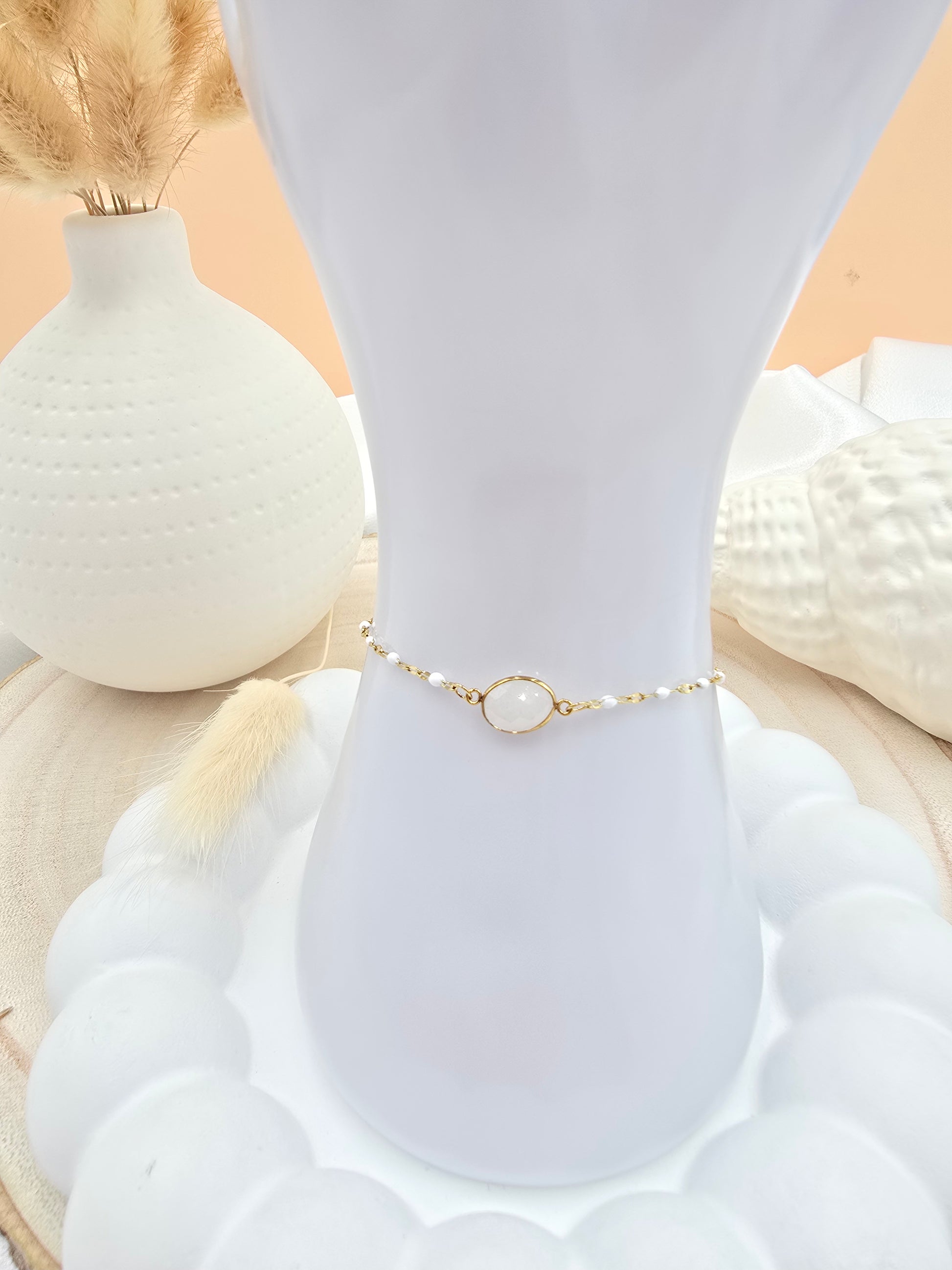 Bracelet ESTELINE | Maille Émail & Pendentif Pierre Naturelle Ovale | Or et Âme Bijoux