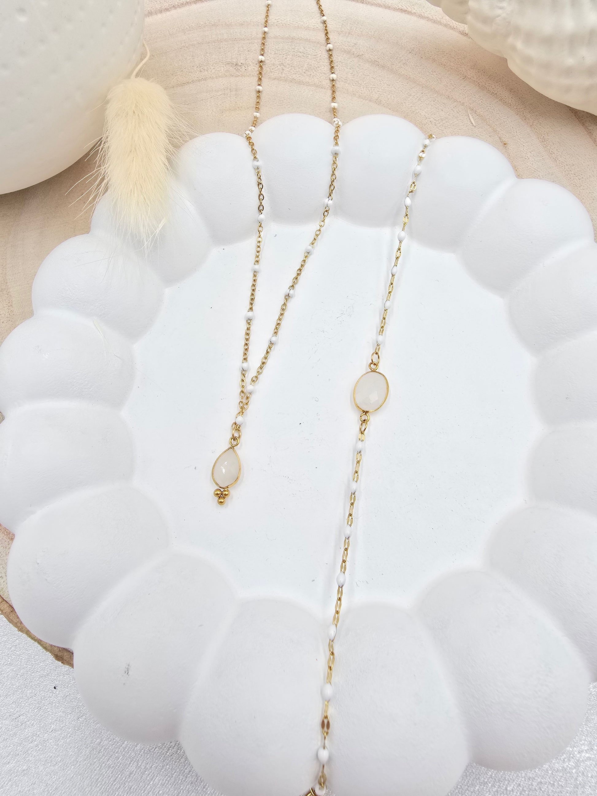 Bracelet ESTELINE | Maille Émail & Pendentif Pierre Naturelle Ovale | Or et Âme Bijoux