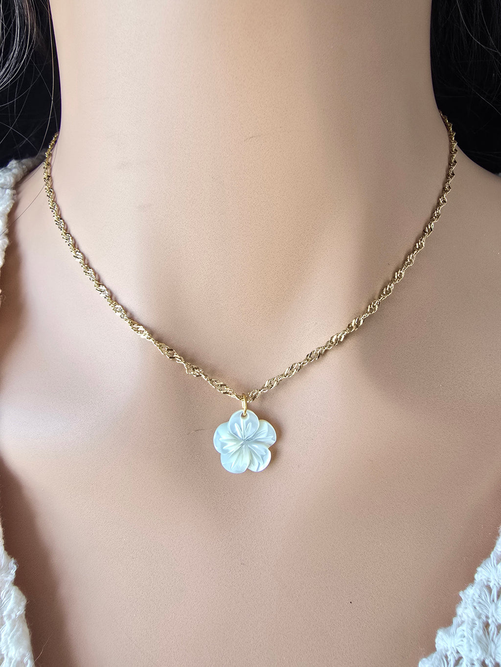 Collier Kassy – Fleur de Nacre