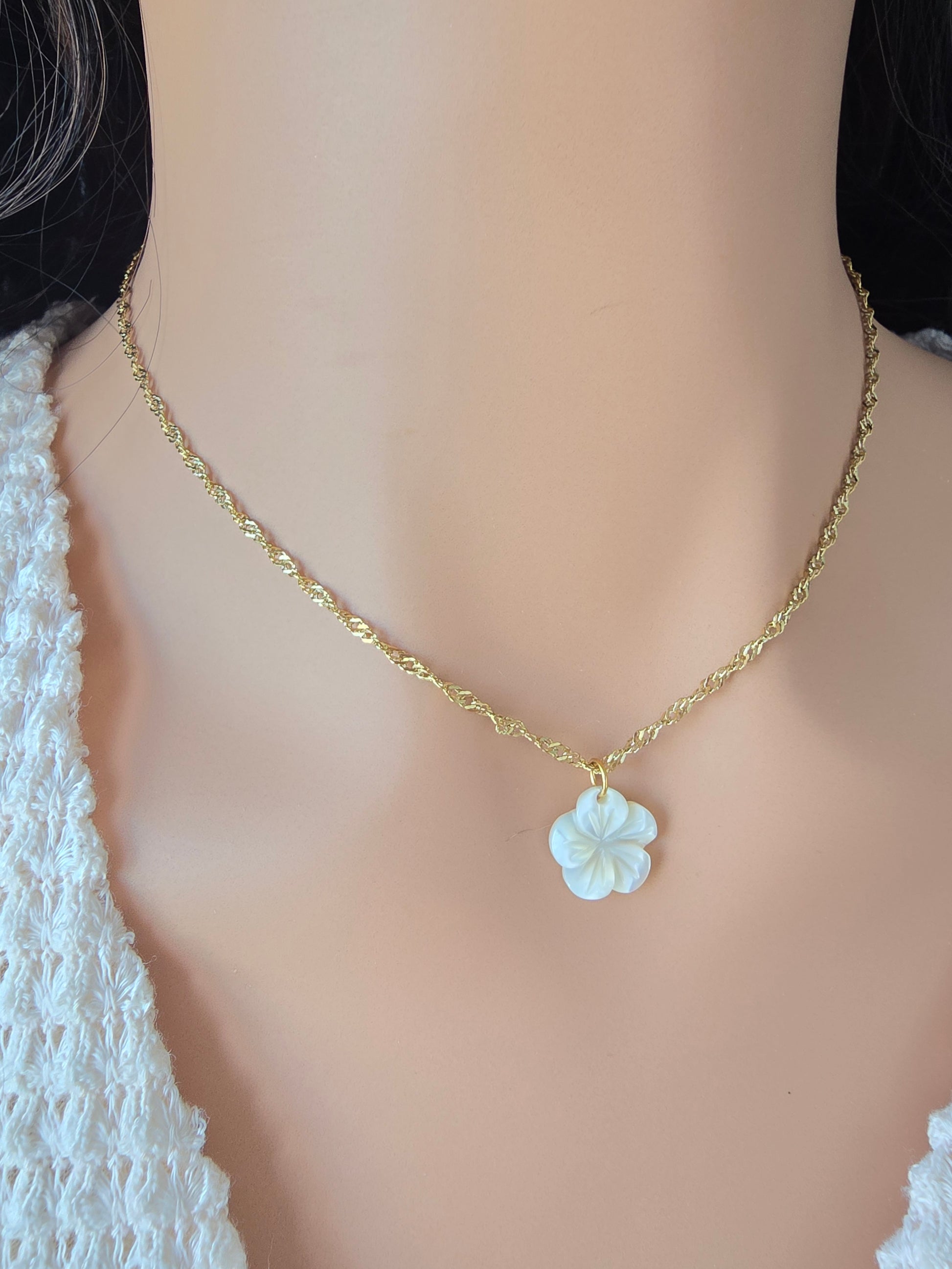 Collier Kassy – Fleur de Nacre