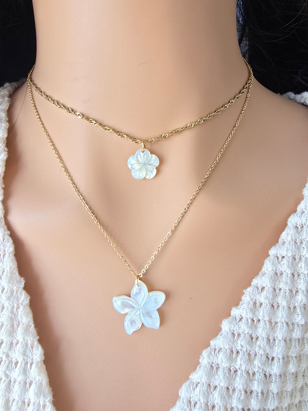 Collier Lilo – Grande Fleur de Nacre