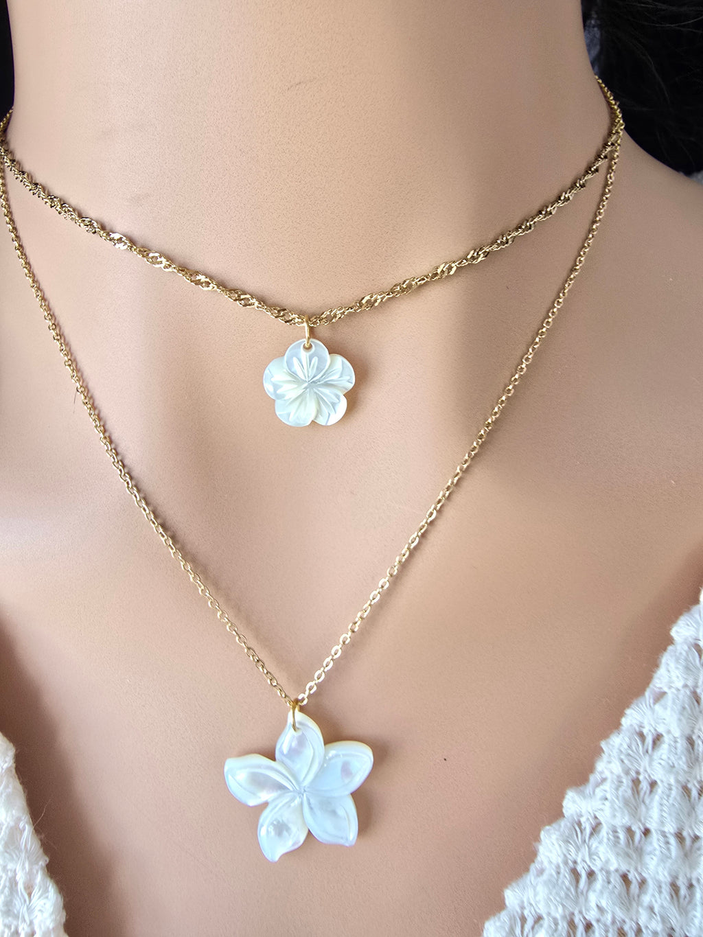 Collier Lilo – Grande Fleur de Nacre