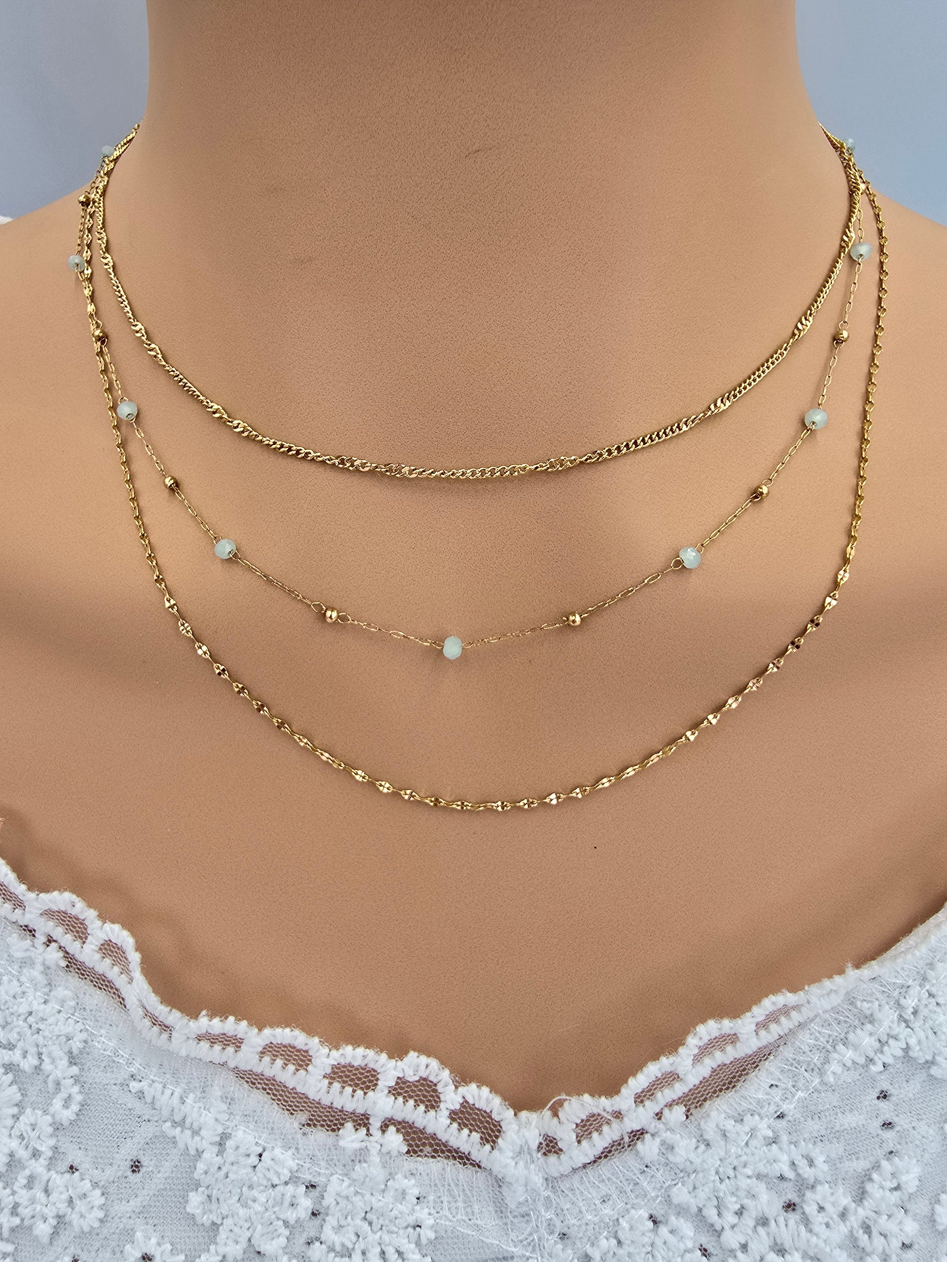 Collier Elya – 3 Rangs Dorés & Pâtes de Verre