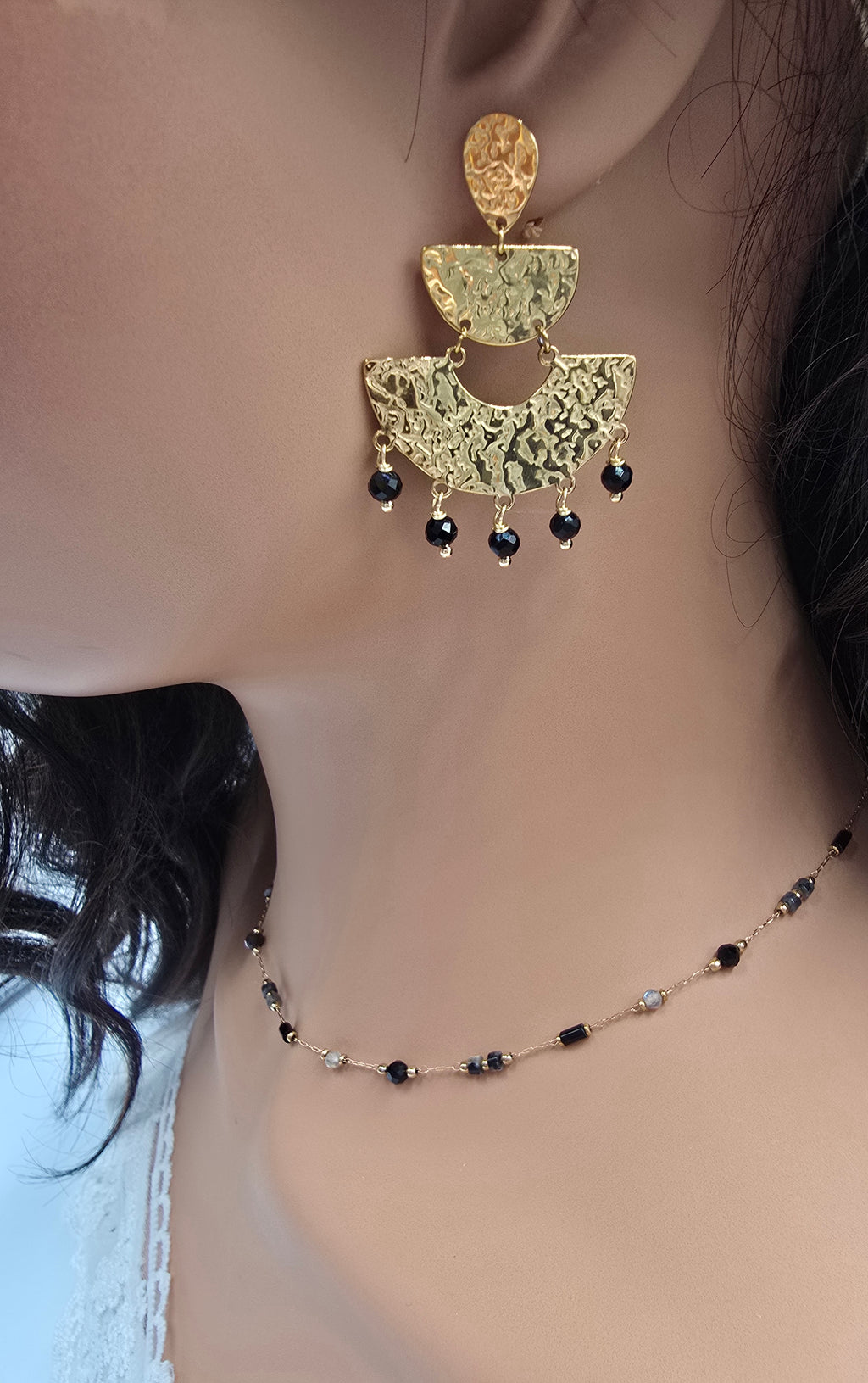 Collier Joye – Chaîne Dorée & Pierres Naturelles